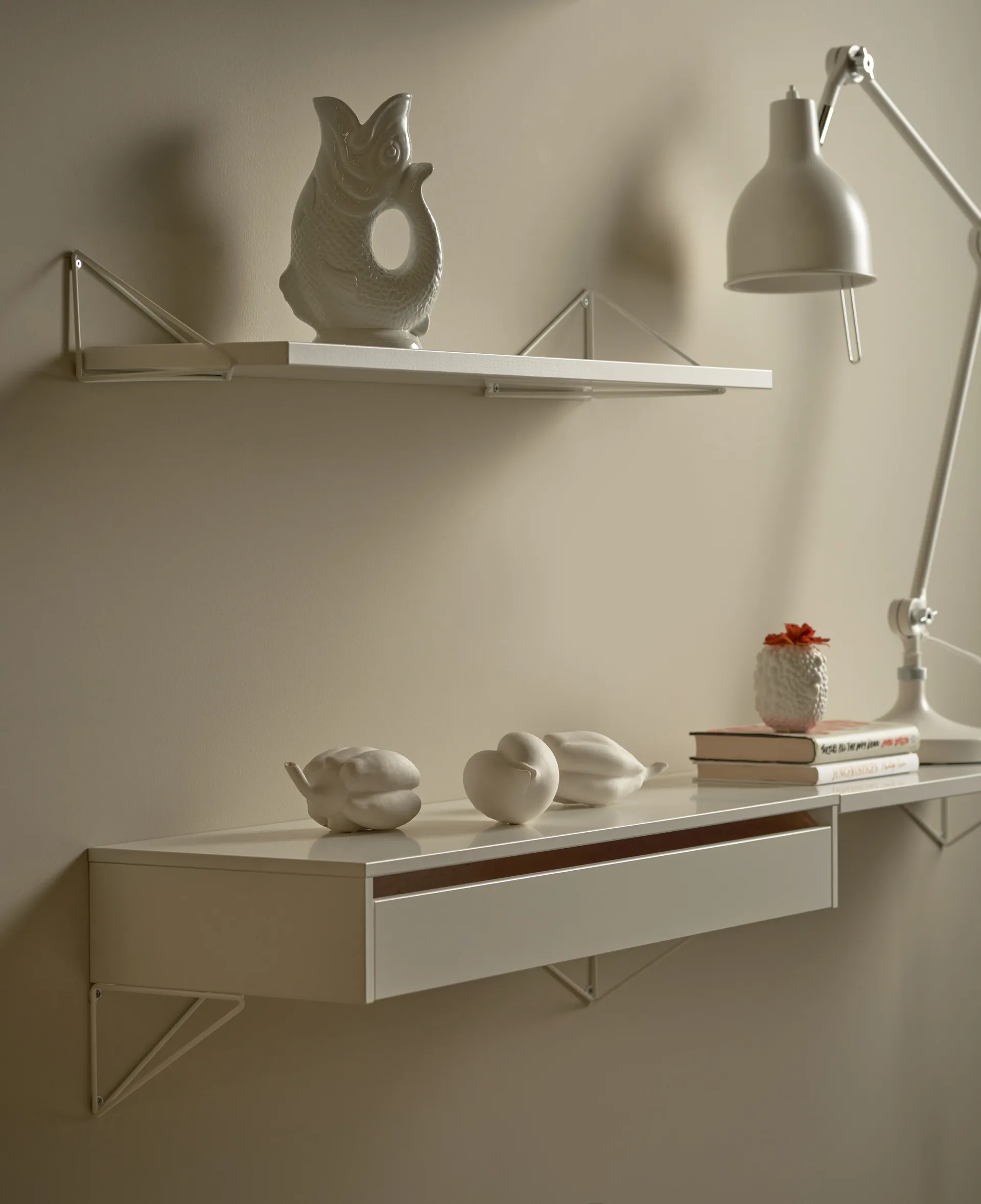Pythagoras shelf, Large, white Maze