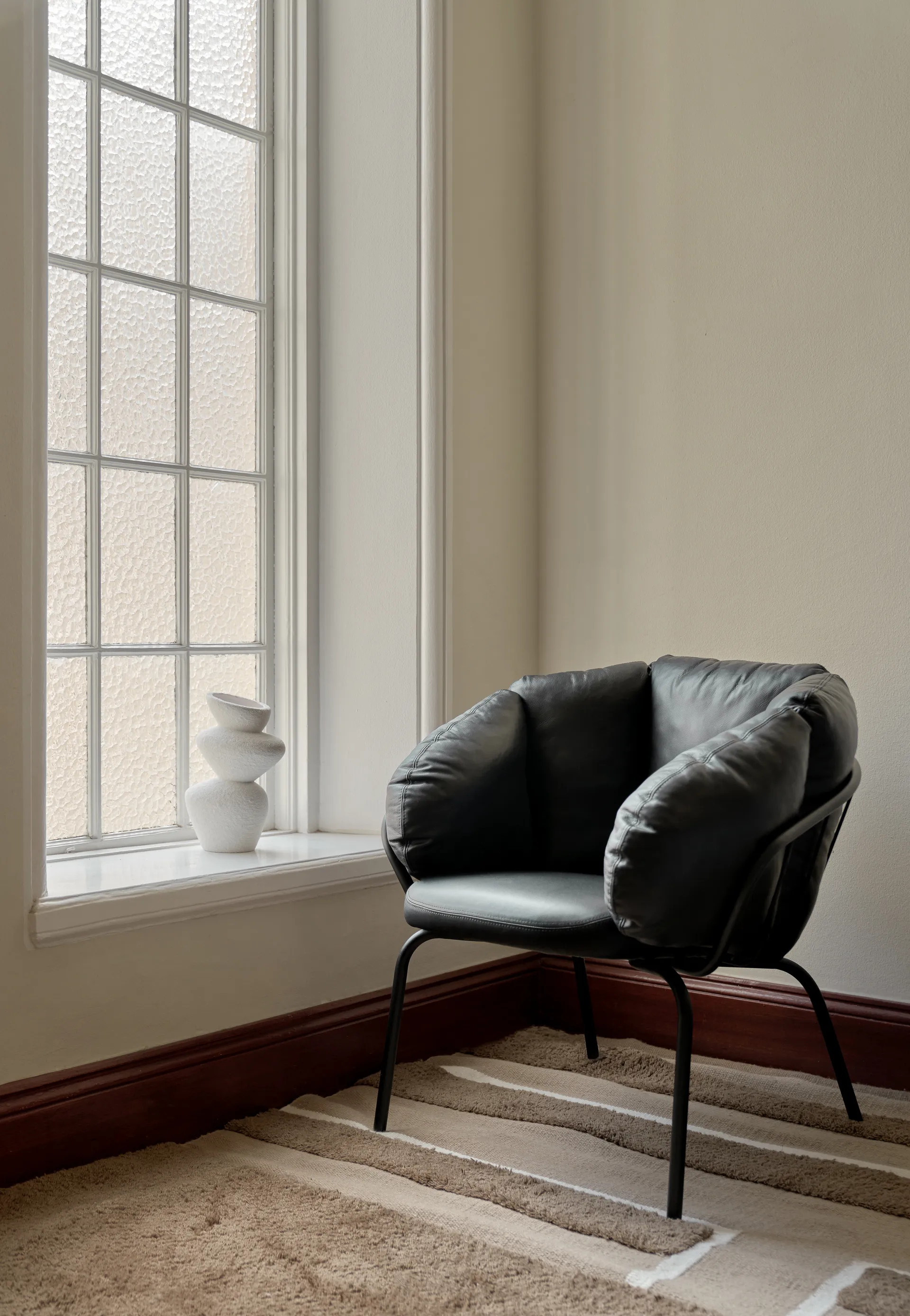 Same Easy armchair, Black Maze