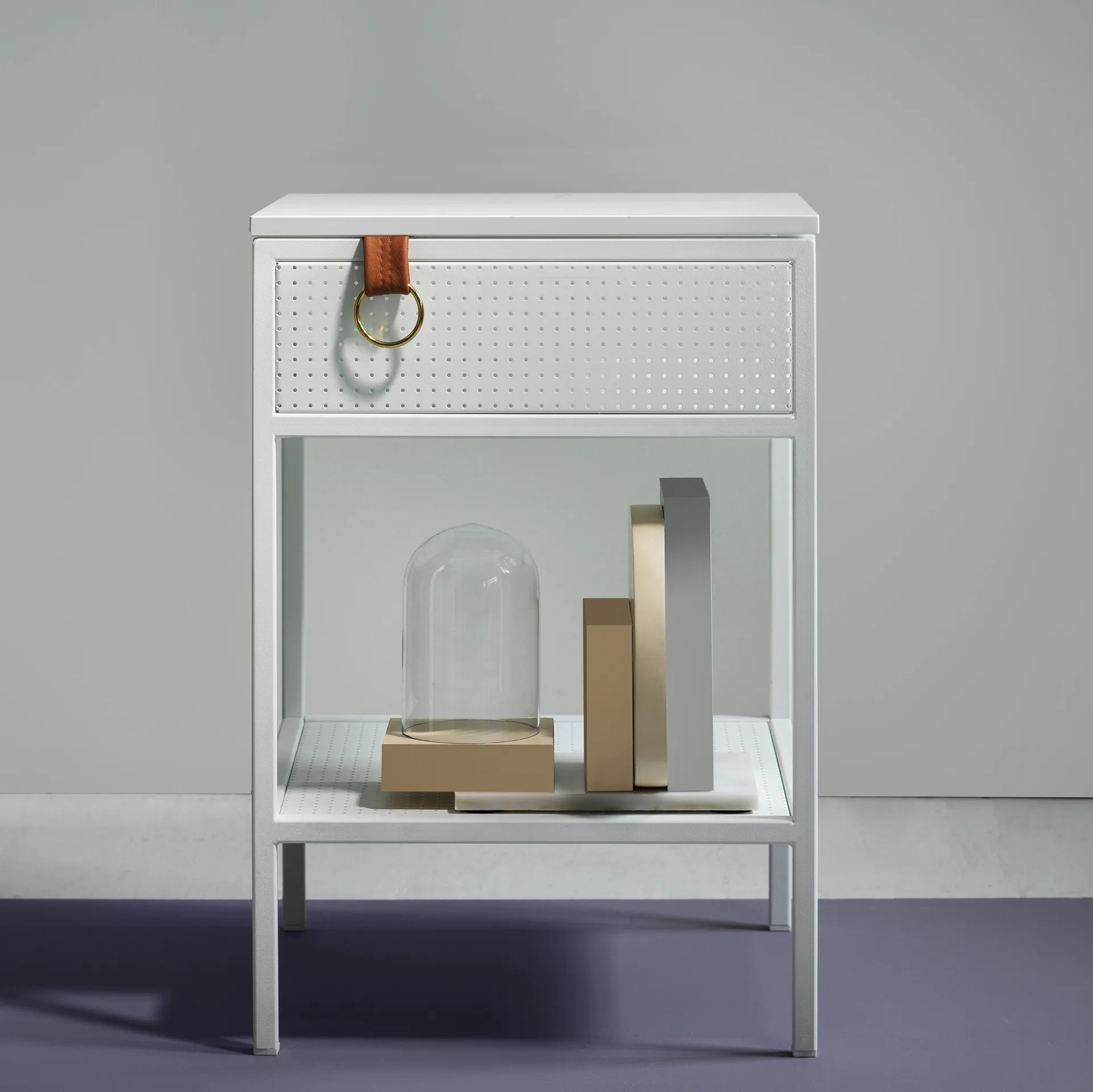 Tracy sideboard left, White Maze