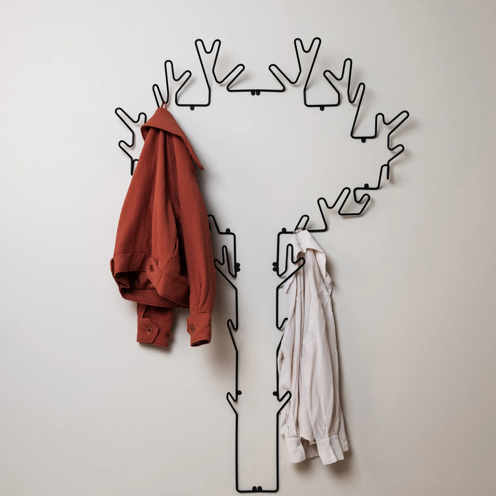 Tree hanger, black Maze