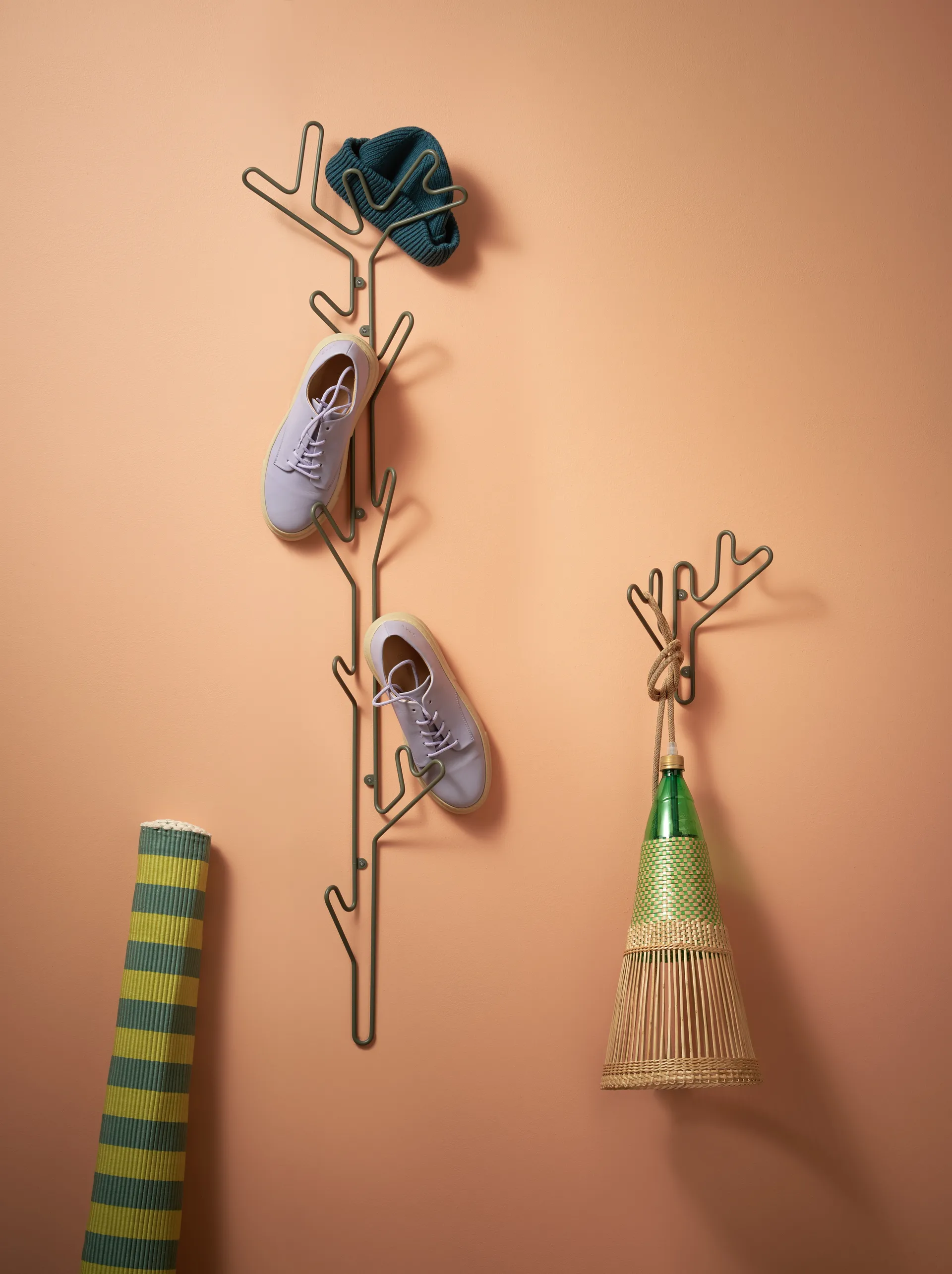 Twig coat hanger, Green grey Maze