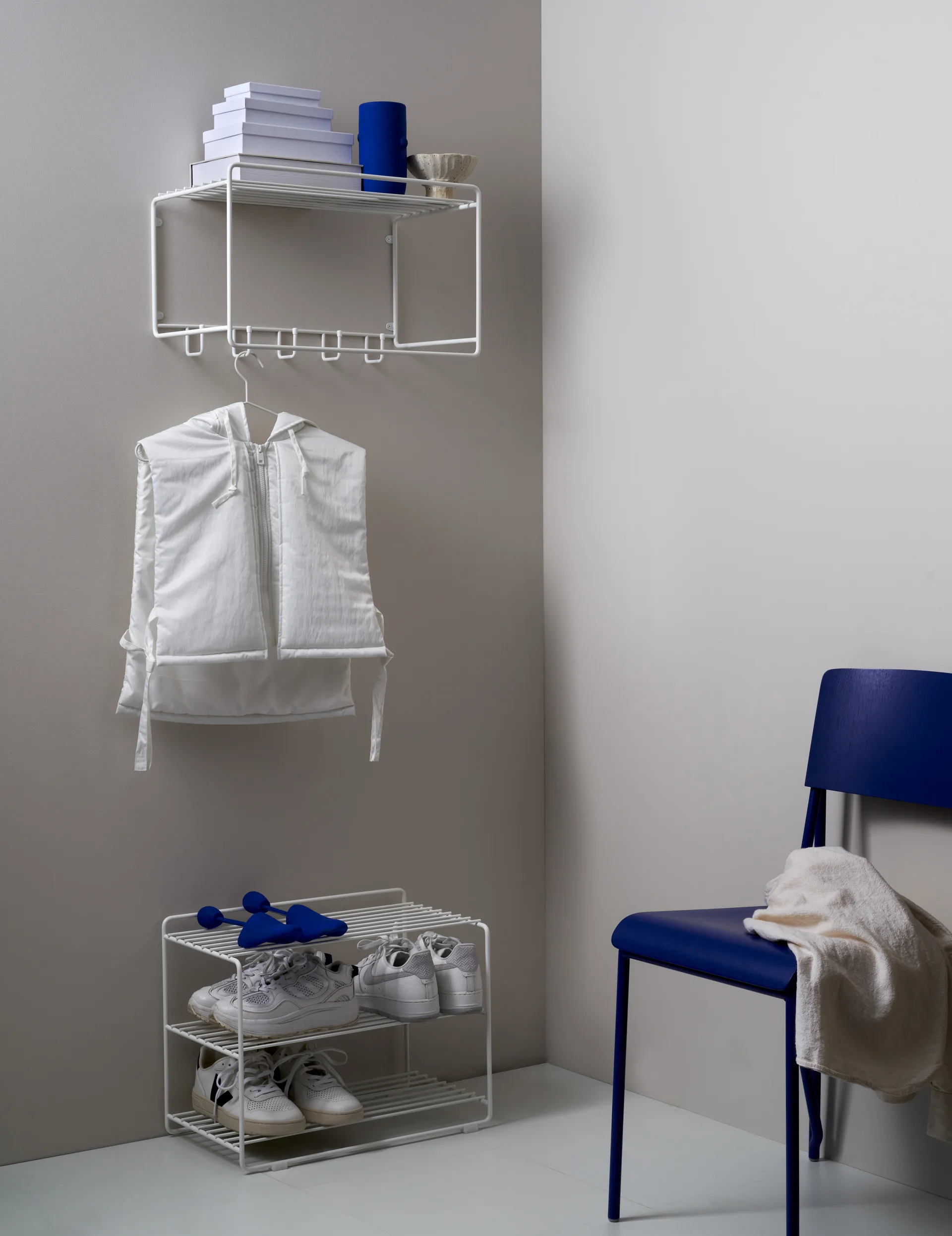 Uptown hat shelf, White Maze