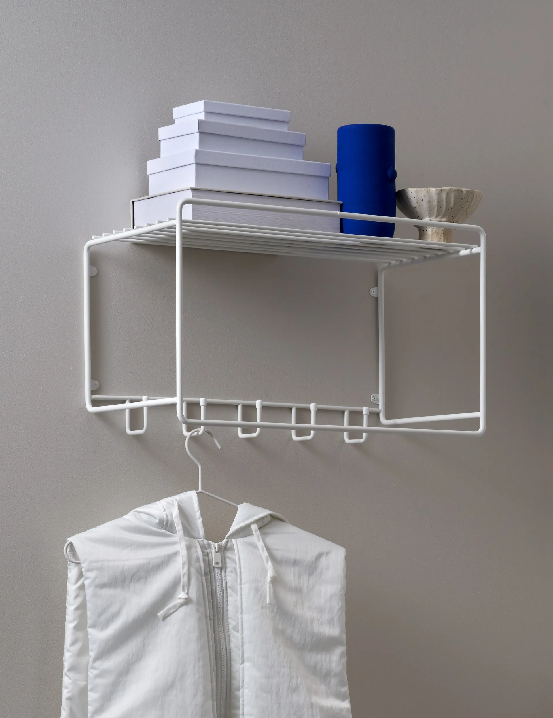 Uptown hat shelf, White Maze
