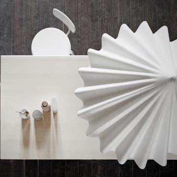 Dancing ceiling lamp - off white - MENU
