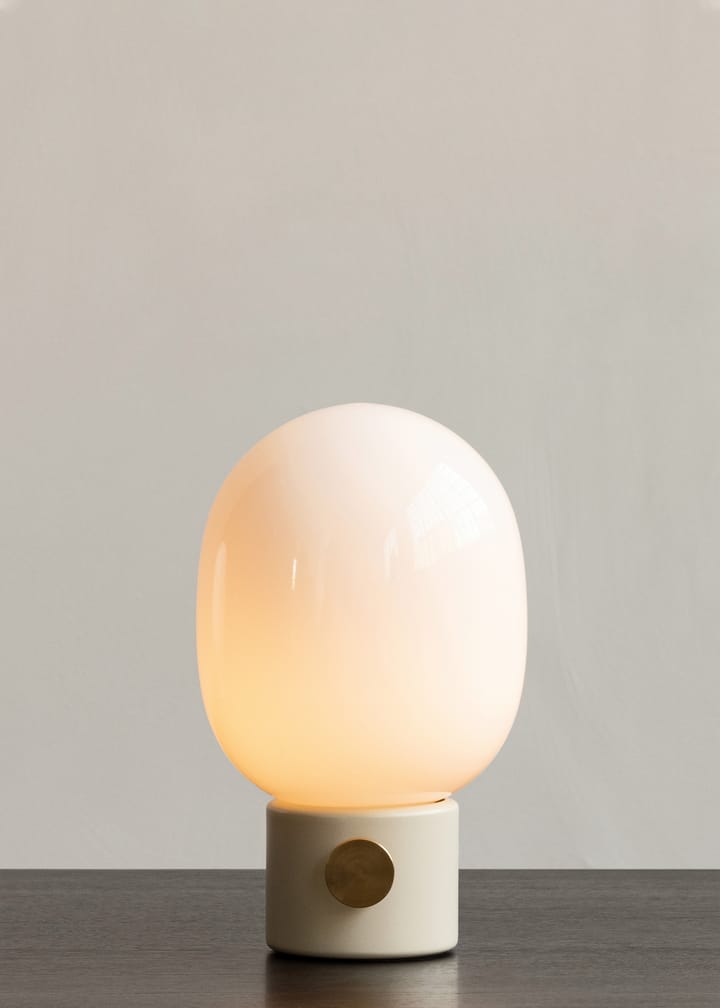 JWDA table lamp - Alabaster white - MENU