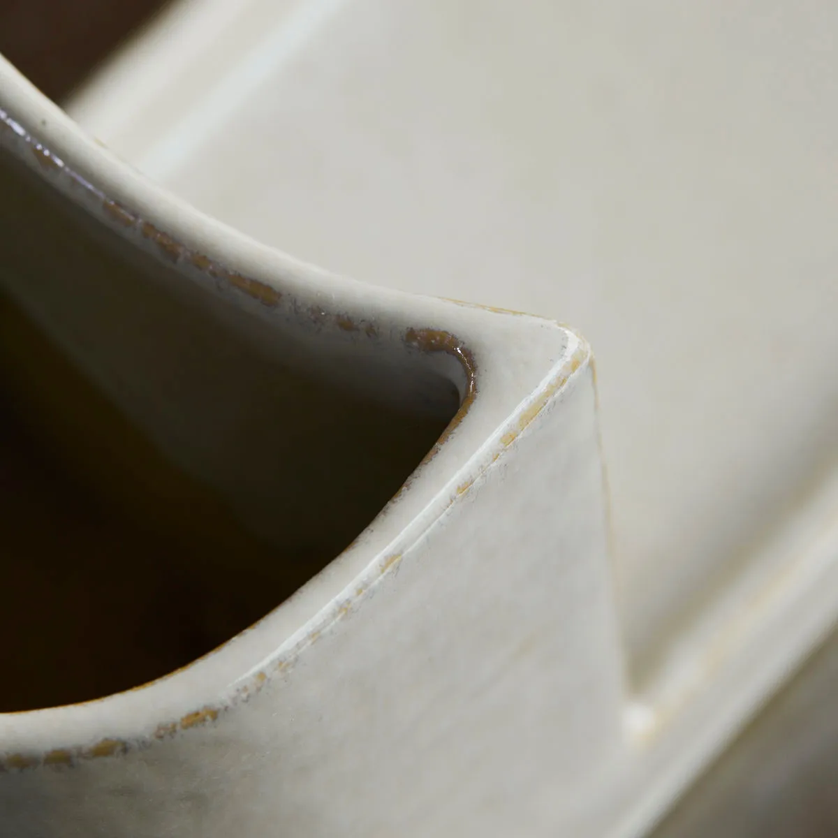 Datura brush and soap holder, Shellish grey Meraki