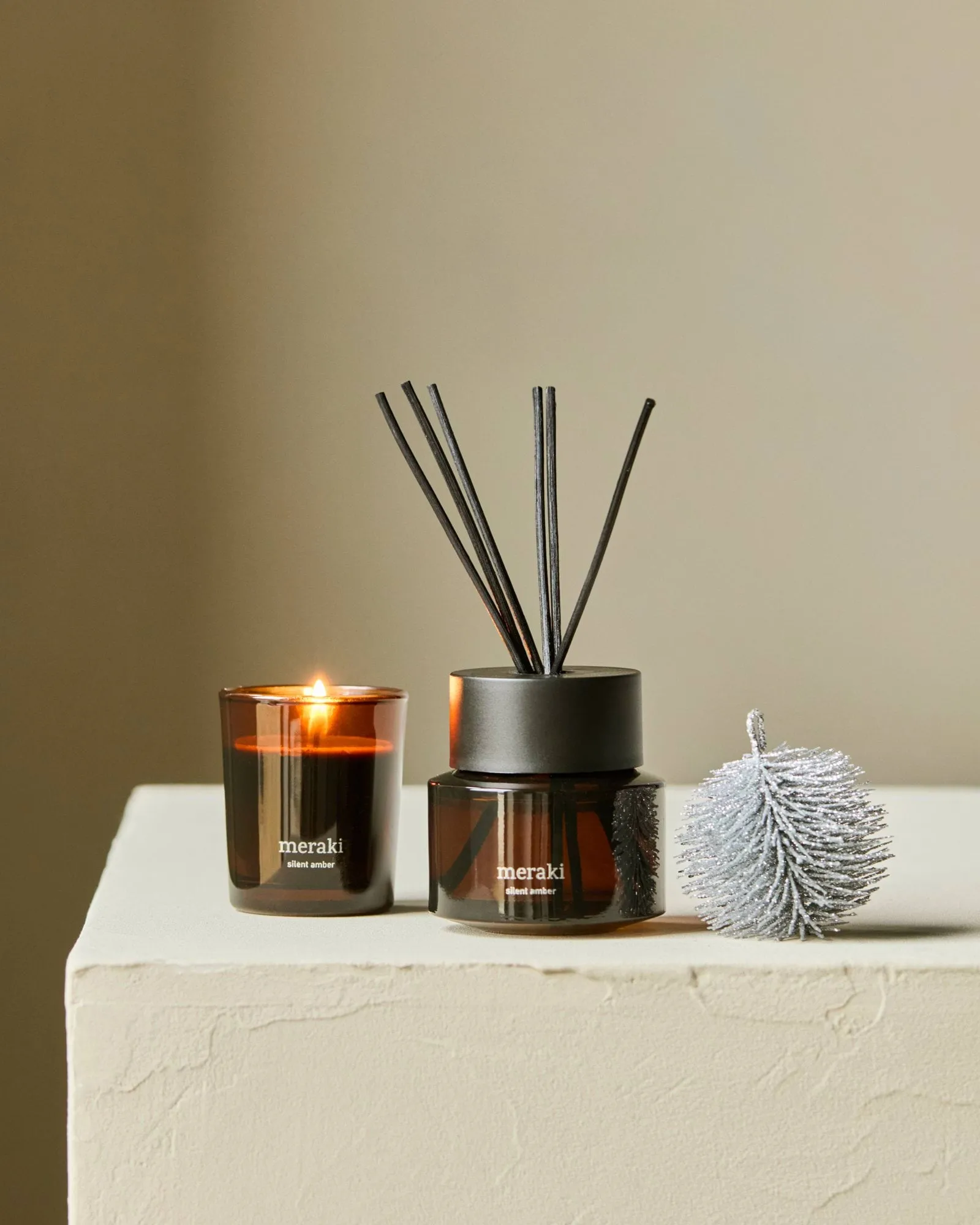 Meraki gift set reed diffuser and scented candle, Silent amber Meraki