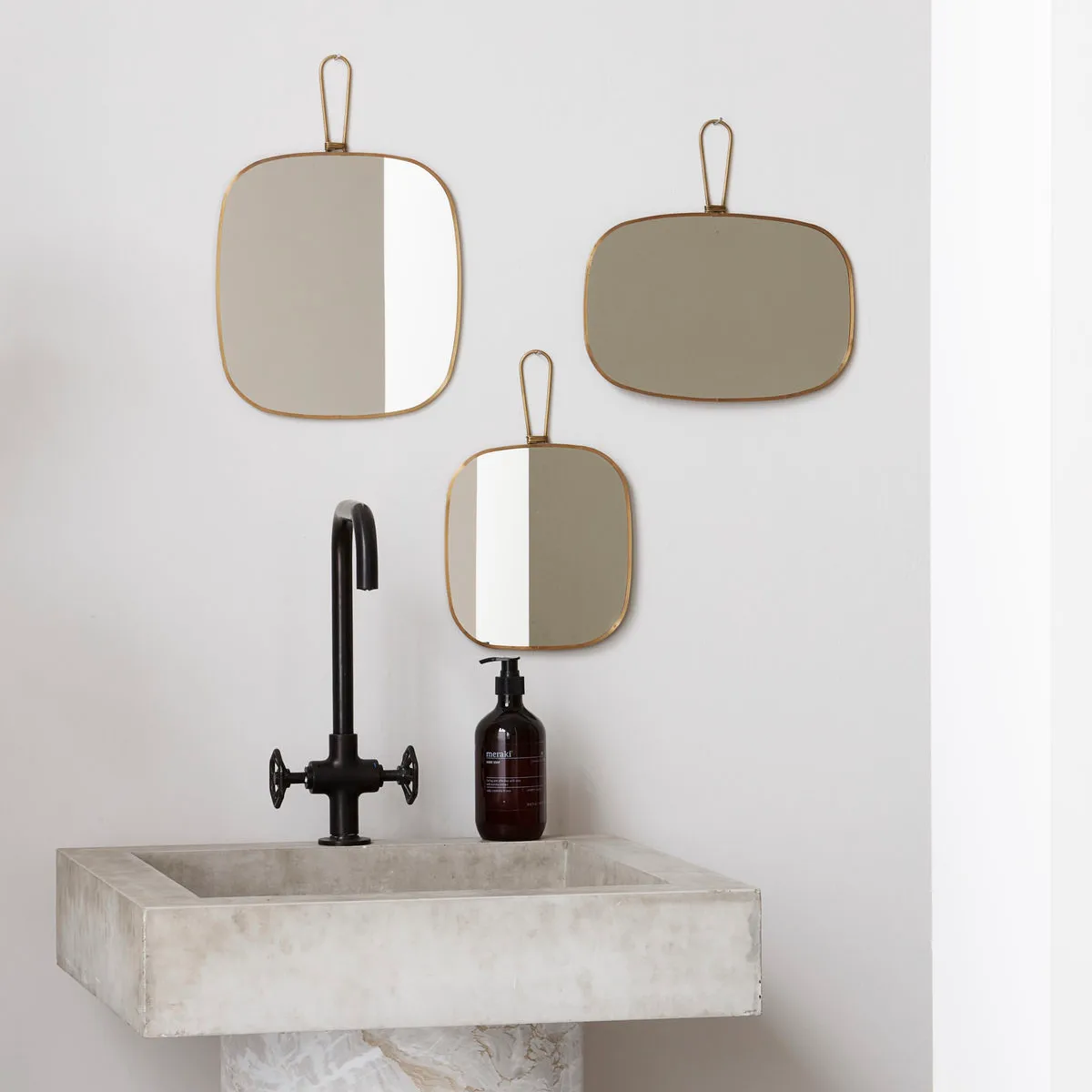 Meraki mirror 20x22 cm, brass Meraki