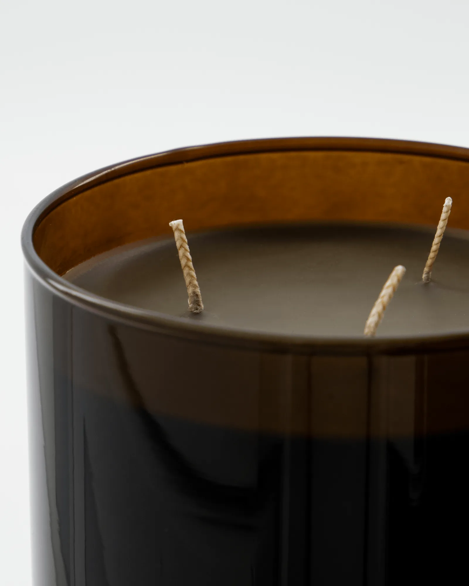 Meraki scented candle, 60 hours, Silent amber Meraki