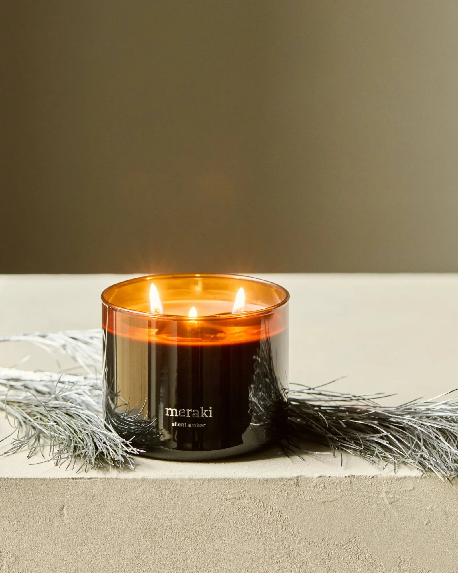 Meraki scented candle, 60 hours, Silent amber Meraki