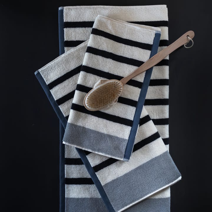 Boudoir bath towel 70x133 cm - light grey - Mette Ditmer