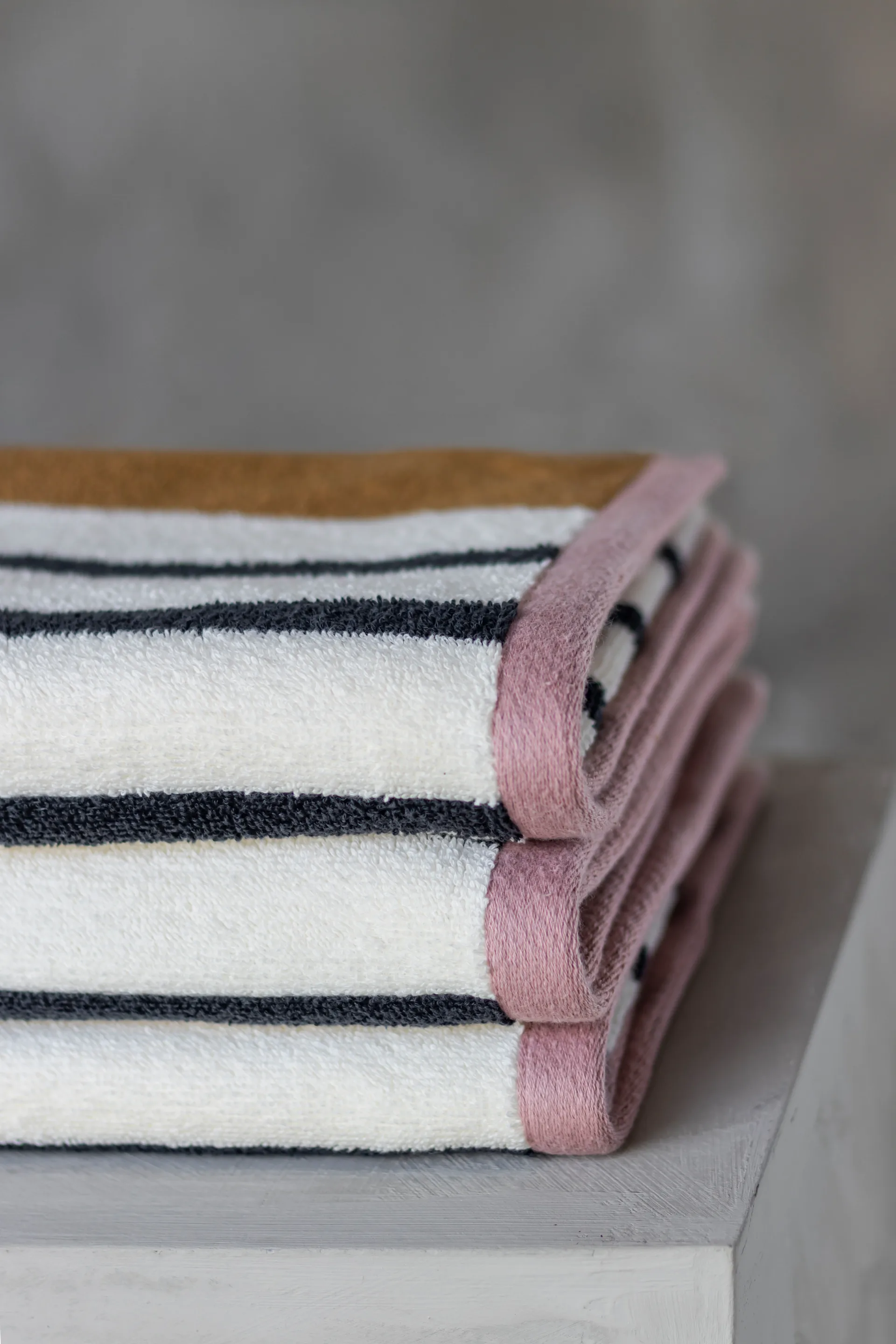 Boudoir bath towel 70x133 cm, Tobacco Mette Ditmer