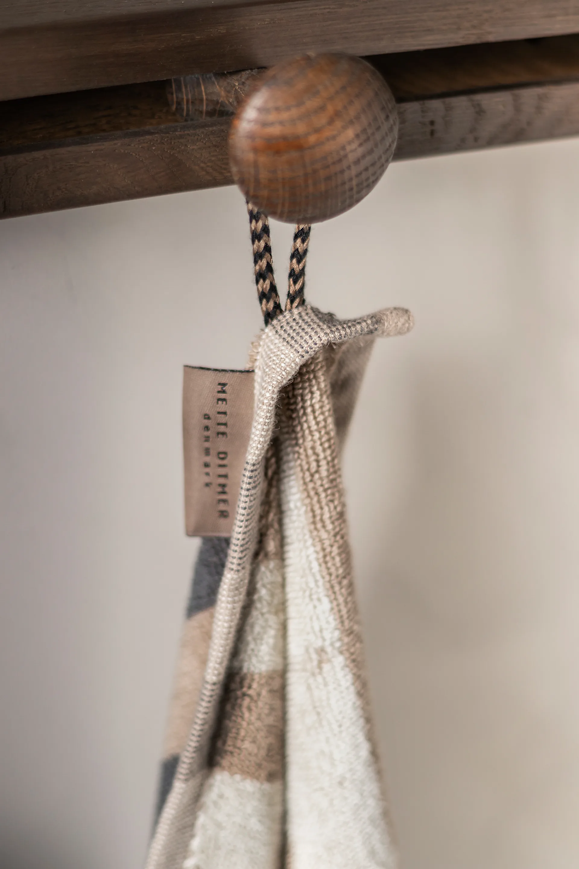 Disorder bath towel, Off-white Mette Ditmer