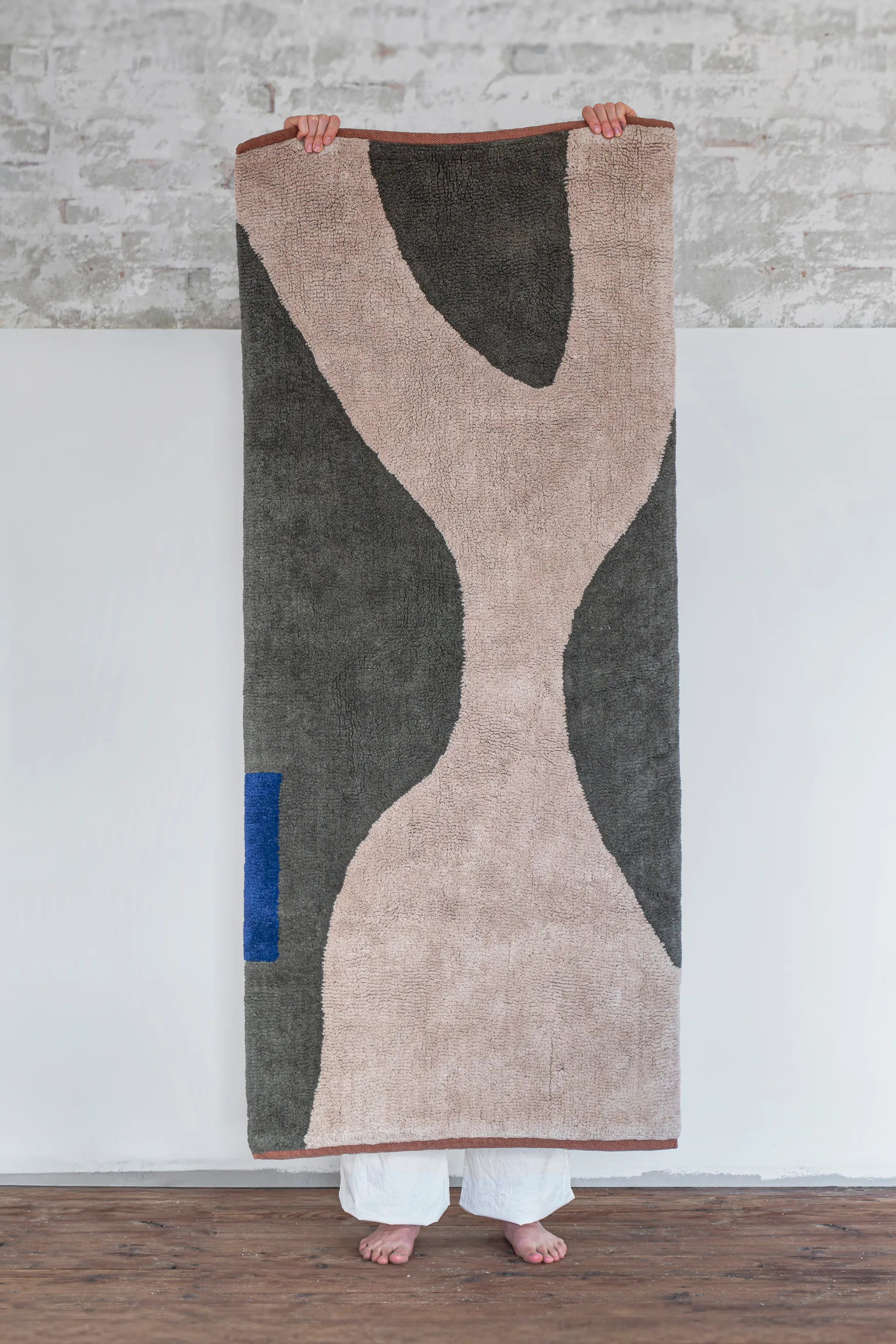 Figura mat rug, Dark olive, 70x150 cm Mette Ditmer