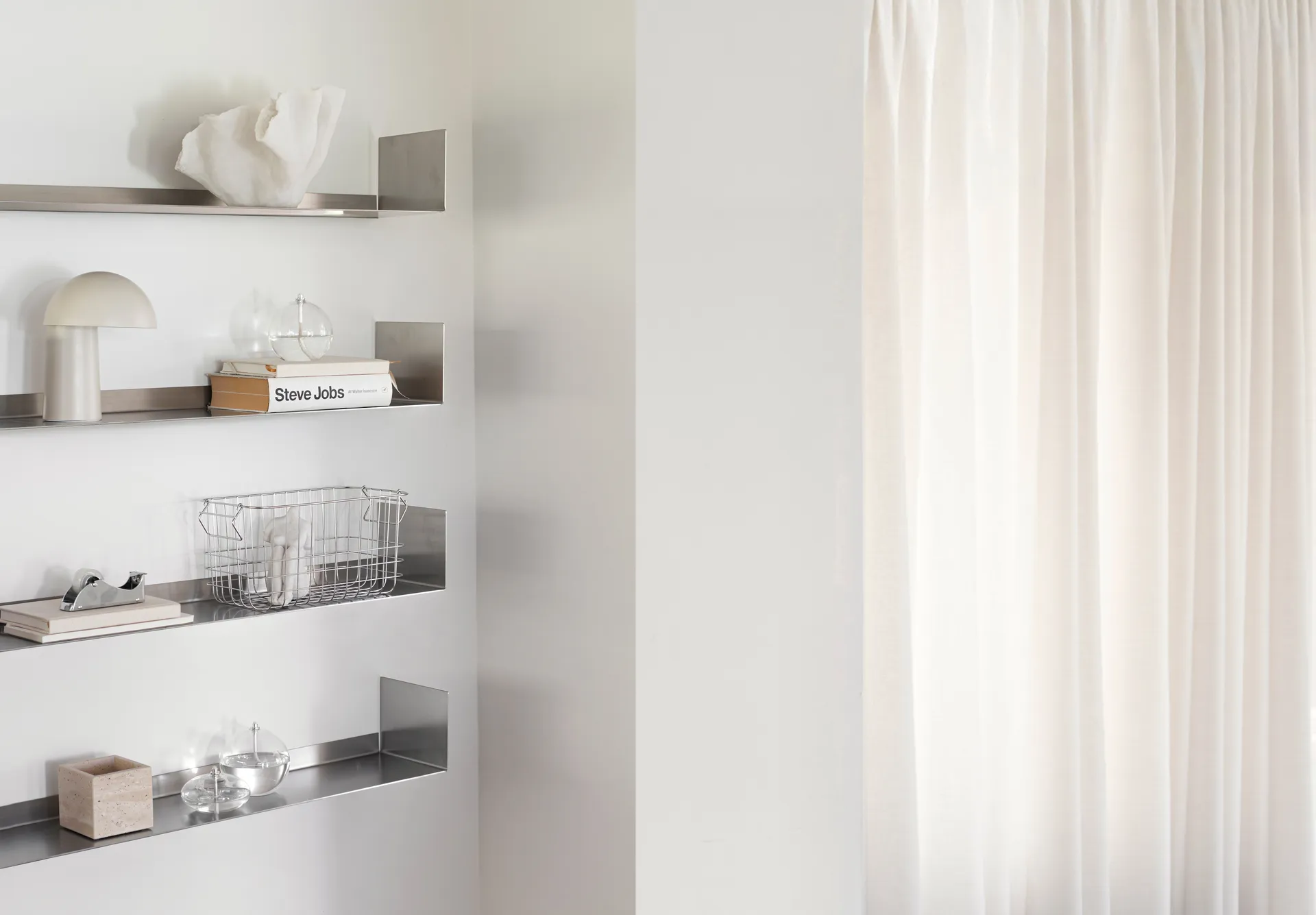 Float wall shelf 80.5 cm, Steel Mette Ditmer