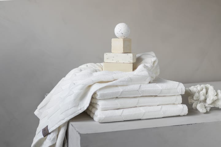 Geo bath towel 70x133 cm - Off white - Mette Ditmer