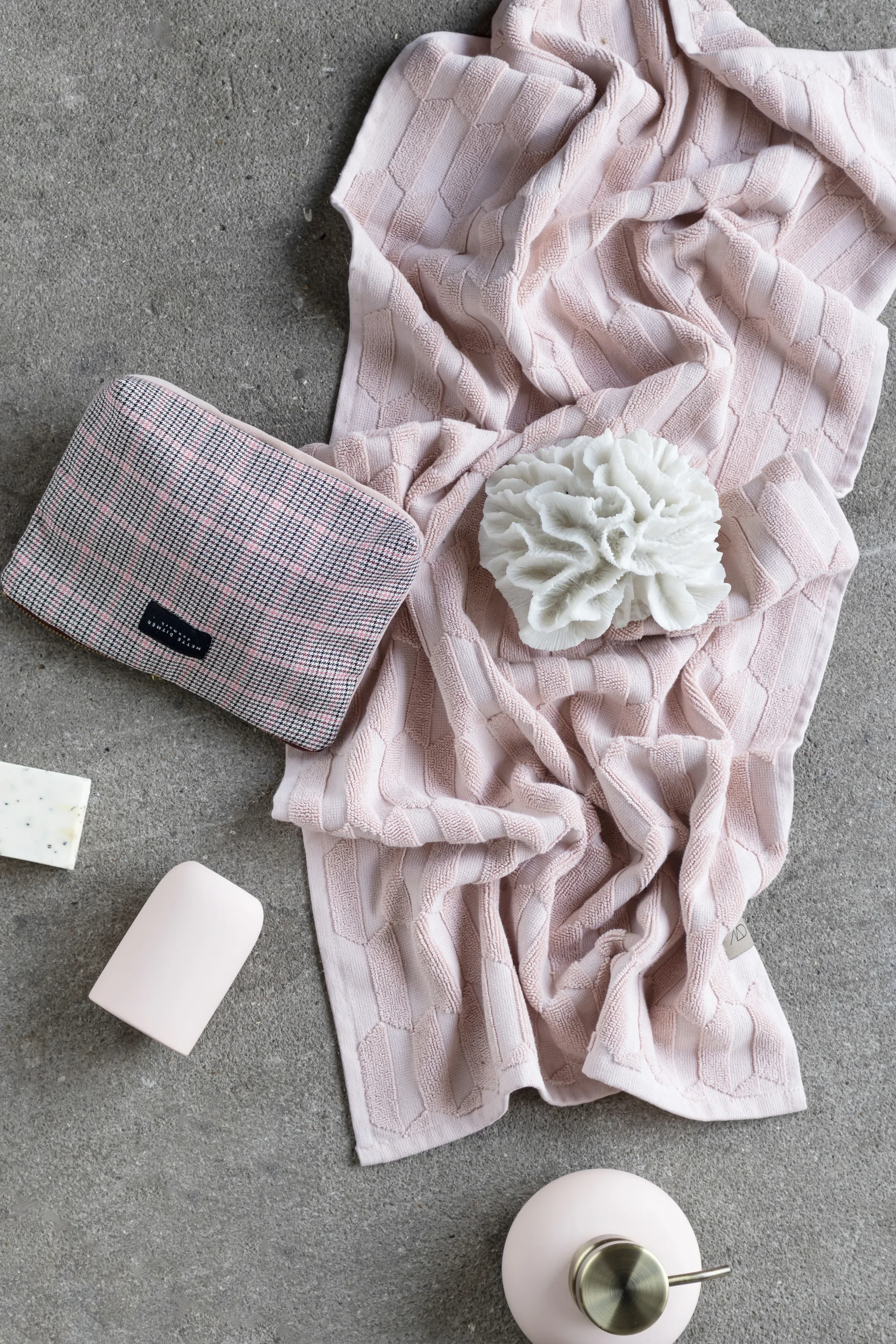 Geo guest towel 2-pack, Powder rose Mette Ditmer