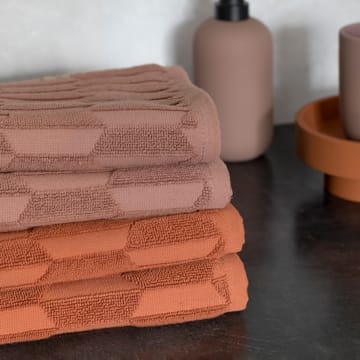 Geo towel 50x95 cm - blush - Mette Ditmer