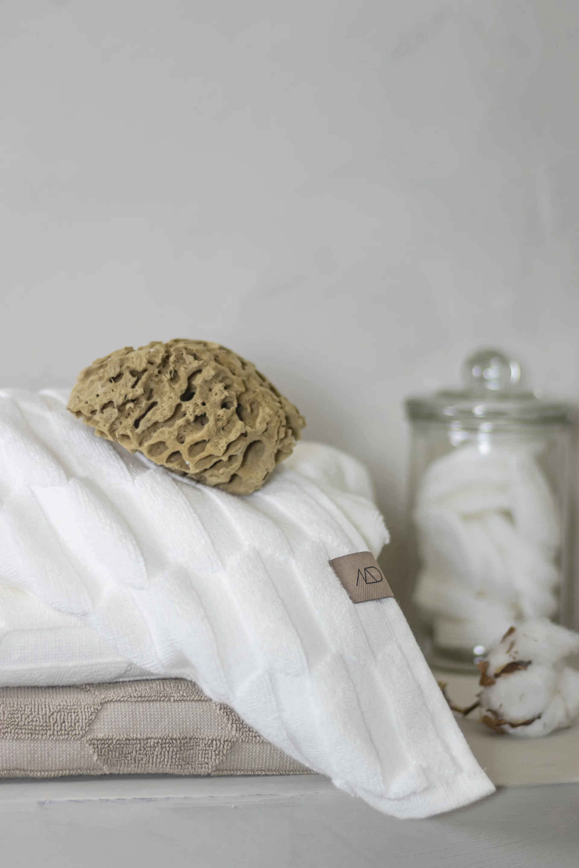 Geo towel 50x95 cm, Off white Mette Ditmer