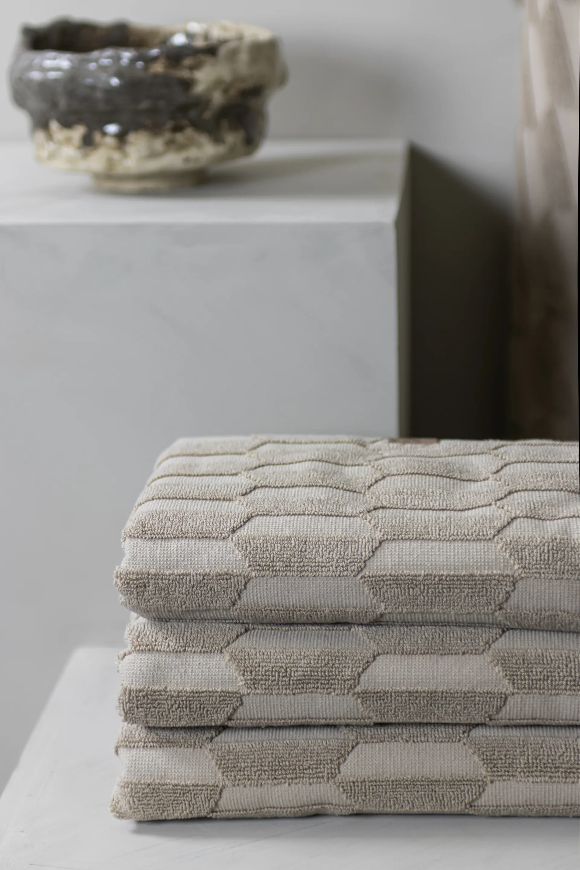 Geo towel 50x95 cm, Sand Mette Ditmer