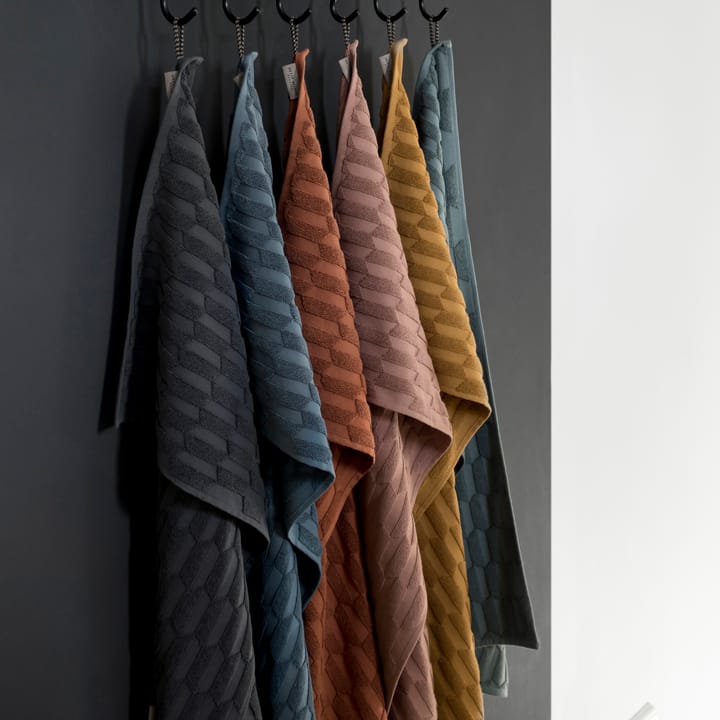 Geo towel 50x95 cm, slate blue Mette Ditmer