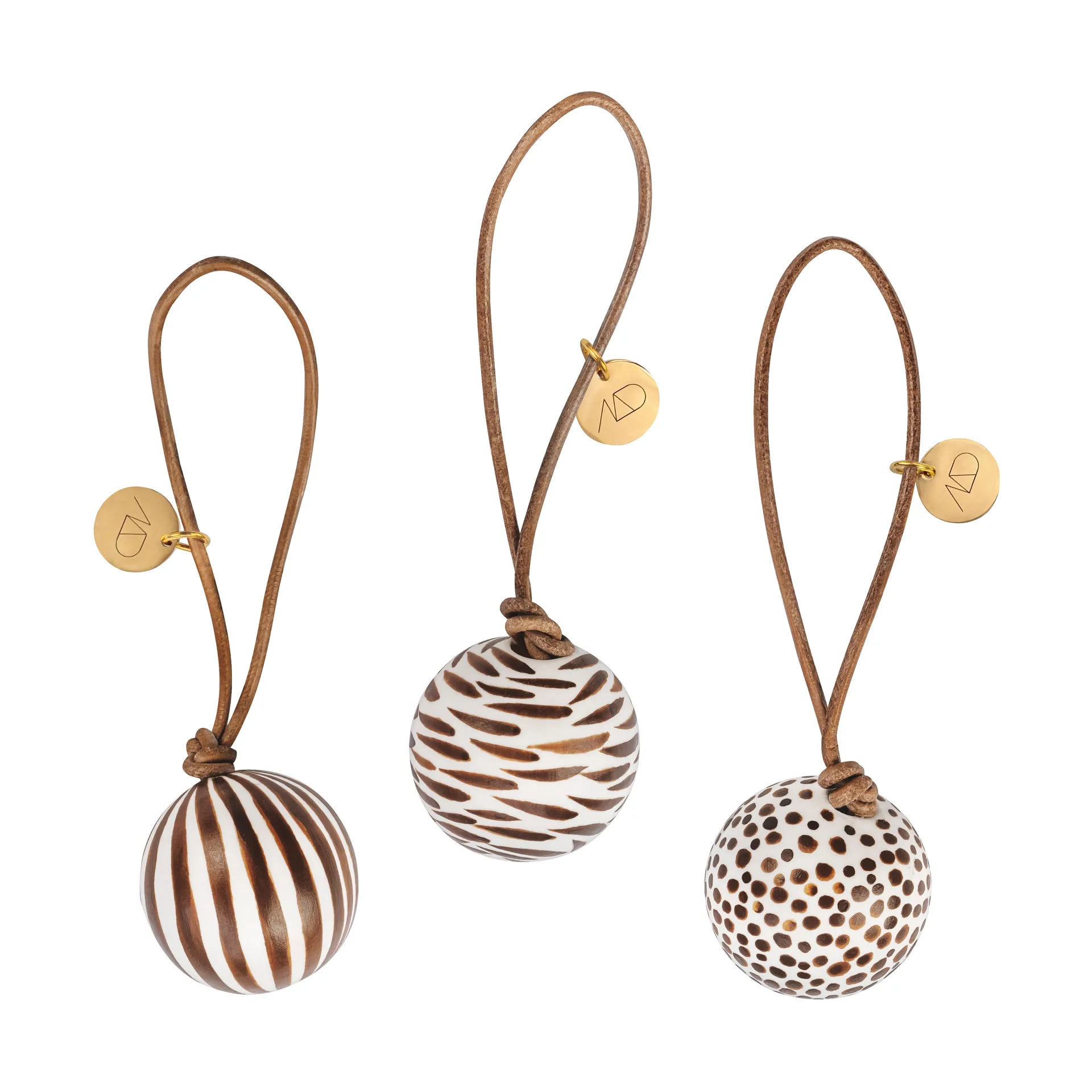 Globe Christmas bauble 3 pieces, Walnut Mette Ditmer