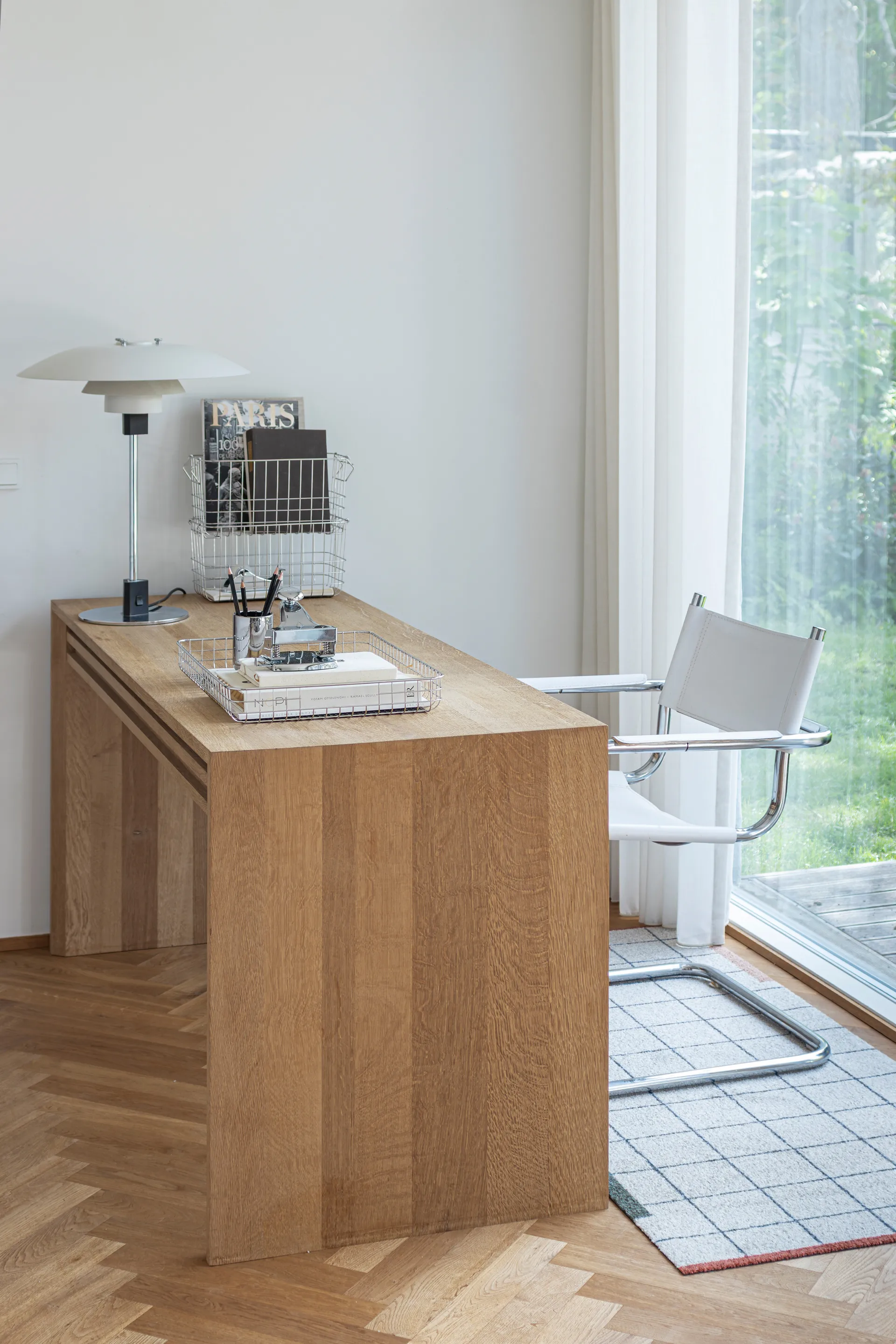 Lift tray 33.5x45.5 cm, Chrome Mette Ditmer