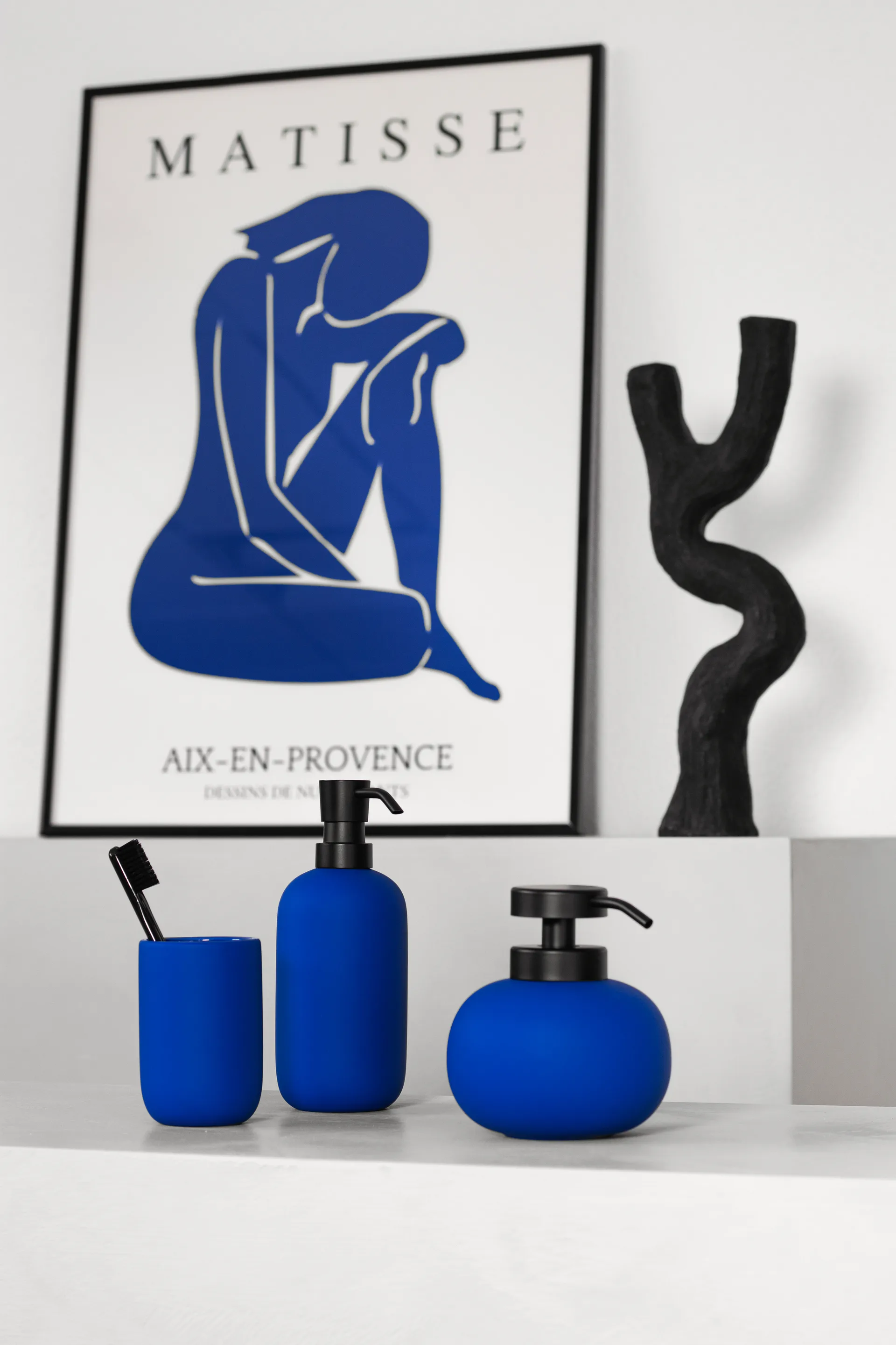 Lotus soap dispenser, Cobalt Mette Ditmer