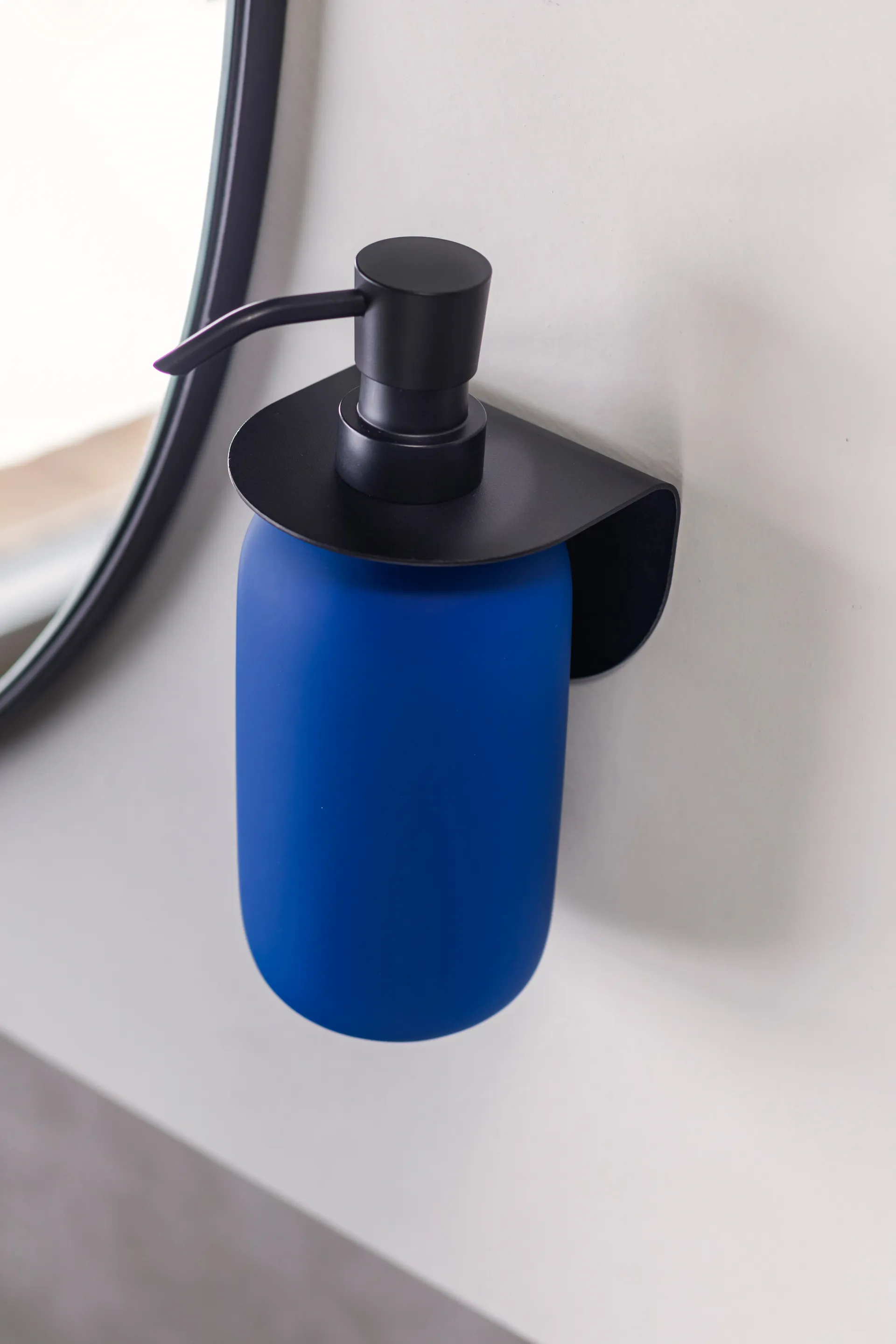 Lotus soap dispenser high, Cobalt Mette Ditmer