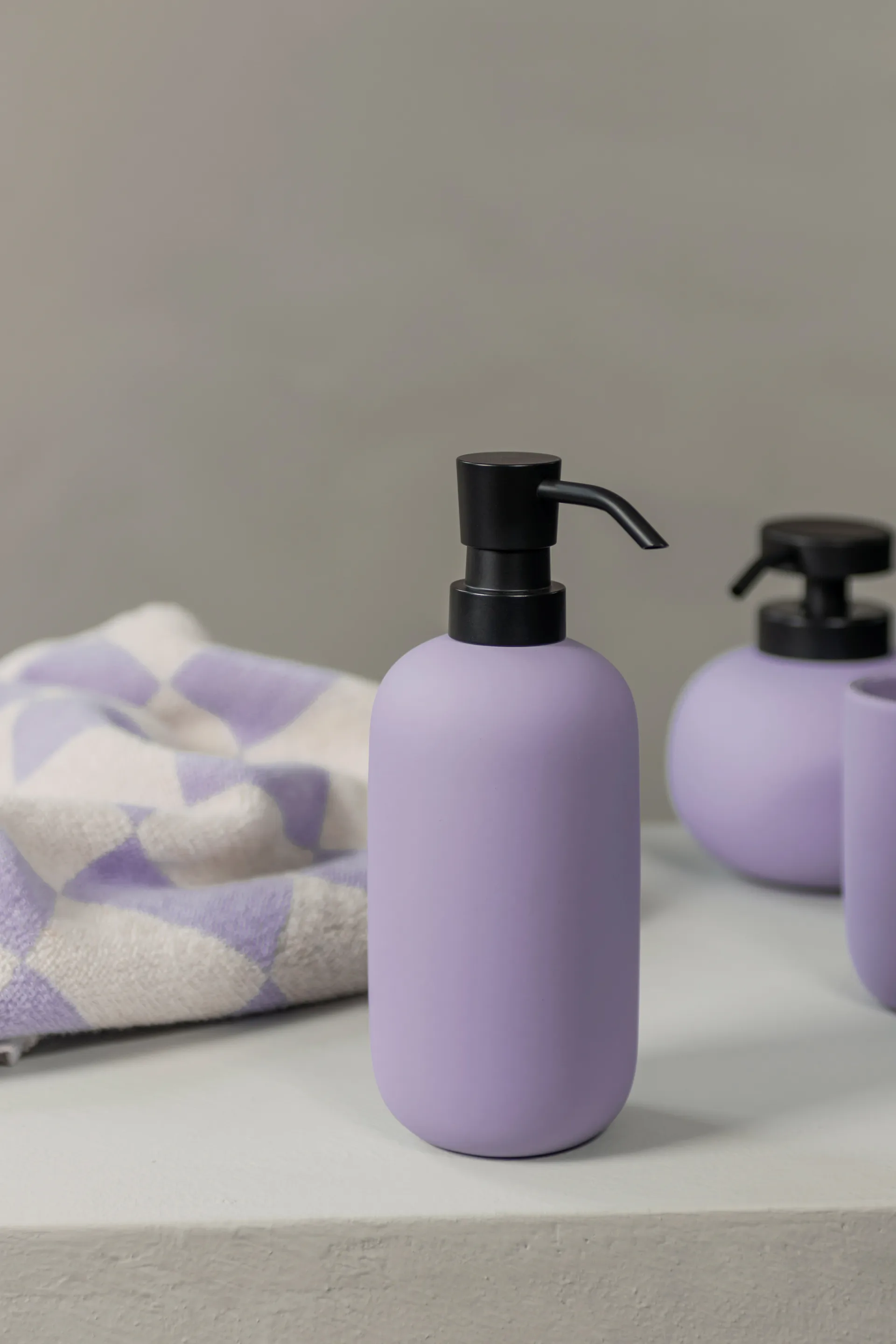Lotus soap dispenser high, Light lilac Mette Ditmer