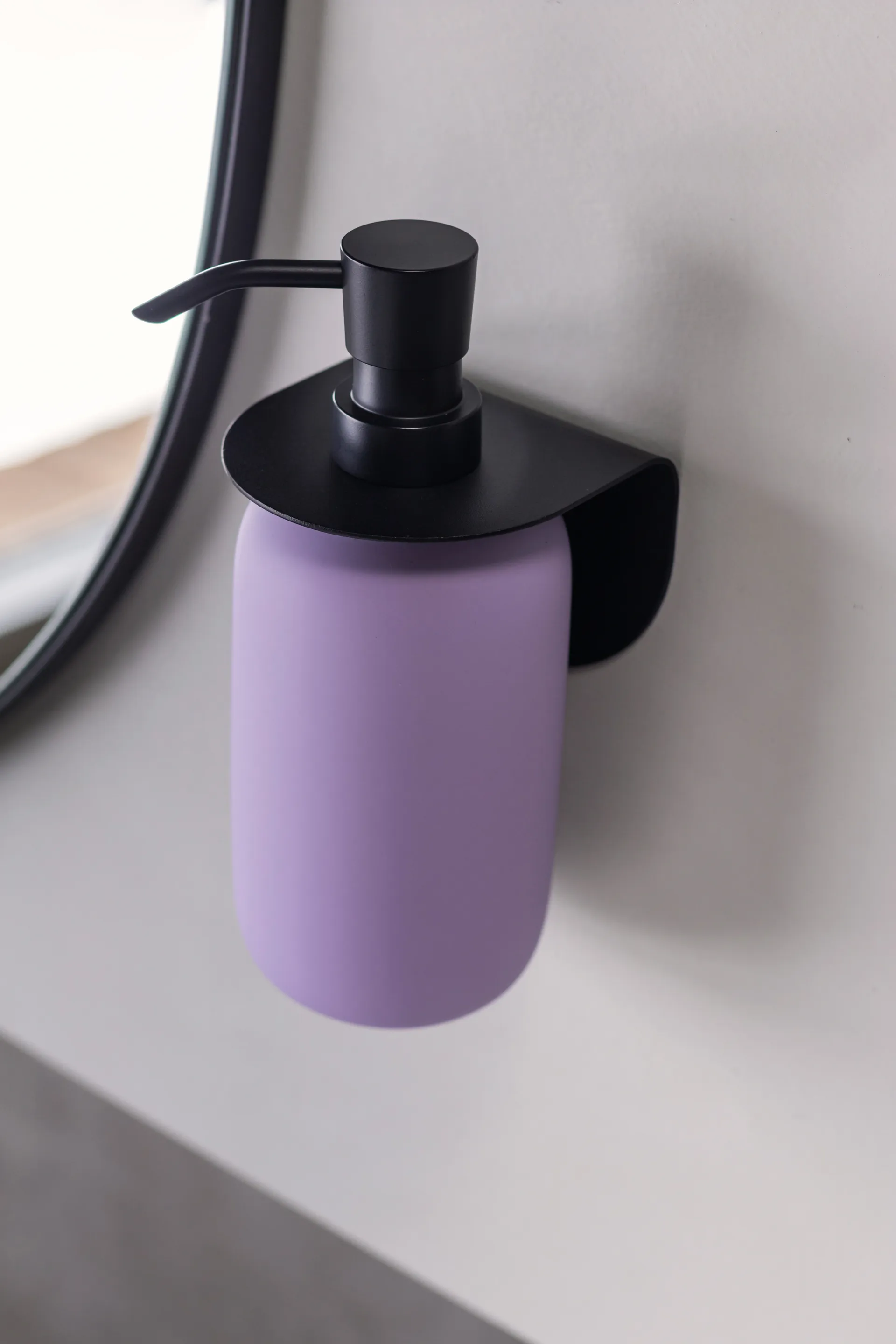 Lotus soap dispenser high, Light lilac Mette Ditmer