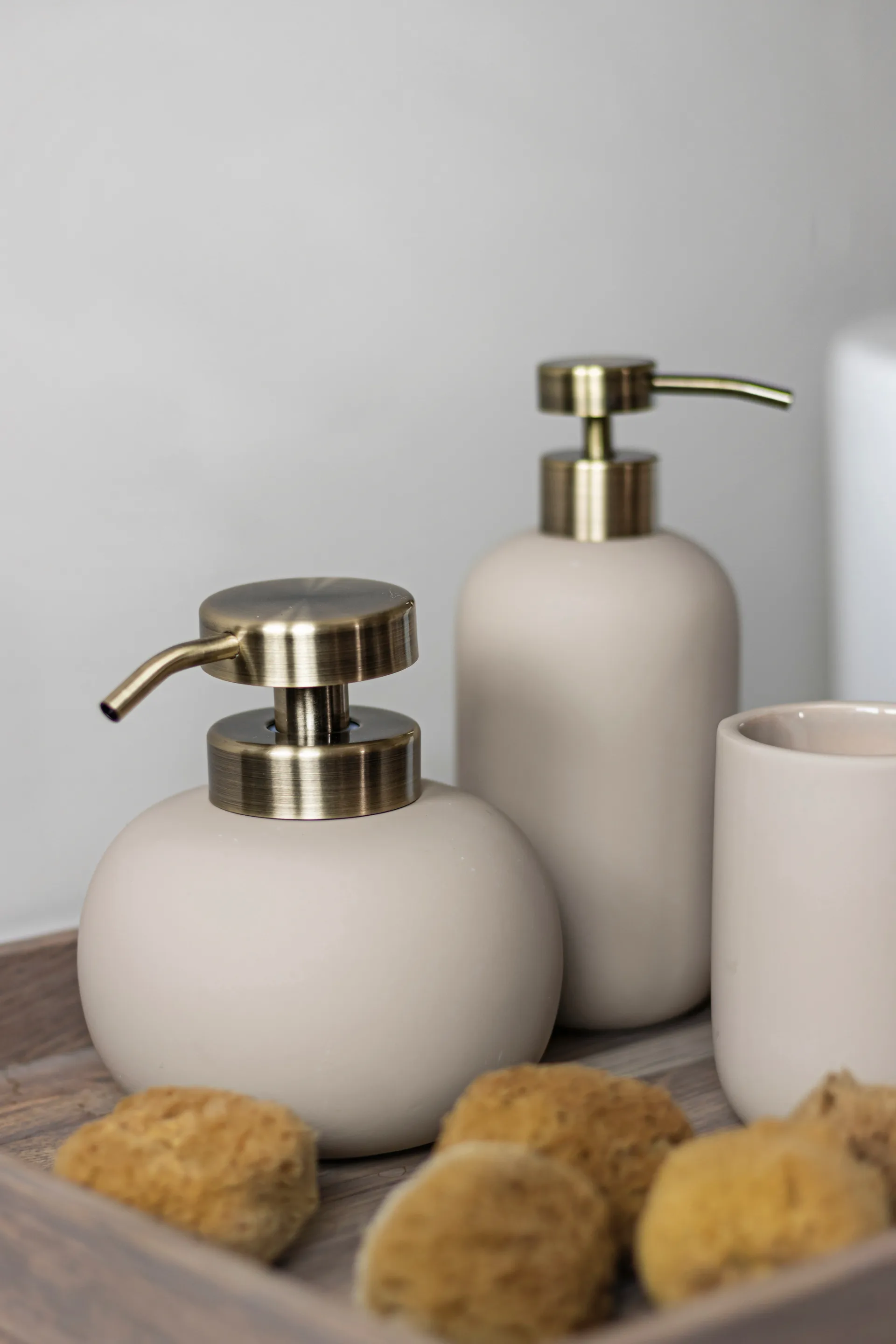 Lotus soap dispenser, Sand (off-white) Mette Ditmer
