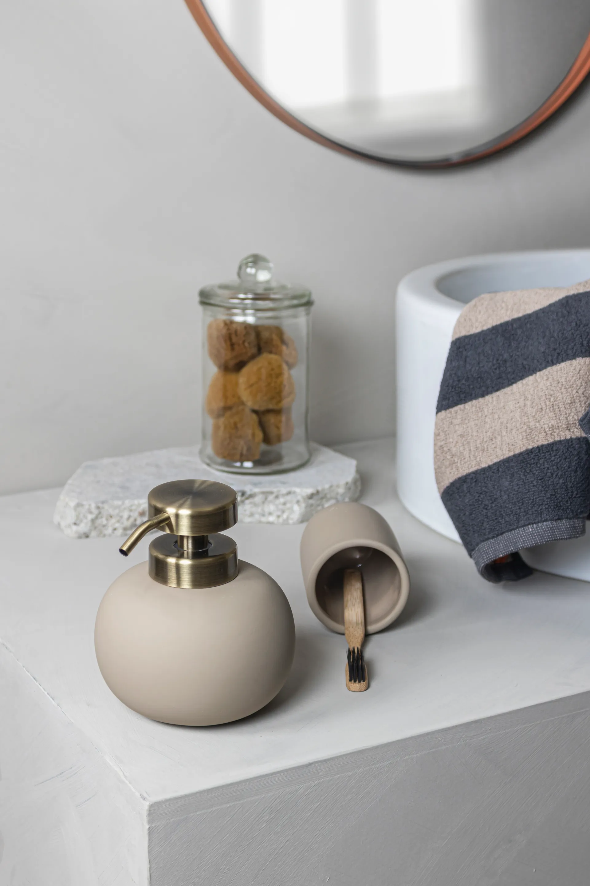 Lotus soap dispenser, Sand (off-white) Mette Ditmer