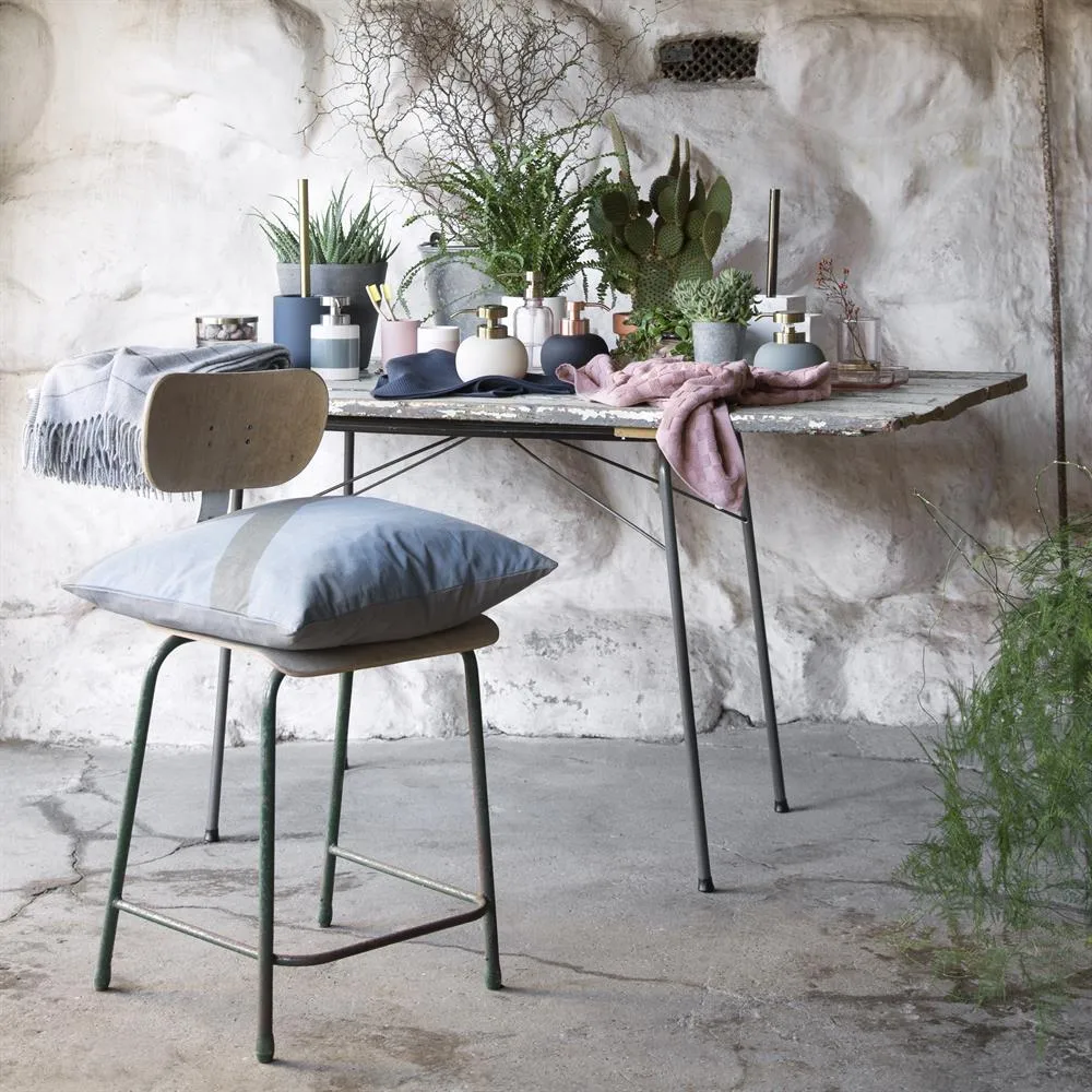 Lotus tooth brush holder, Blush (pink) Mette Ditmer