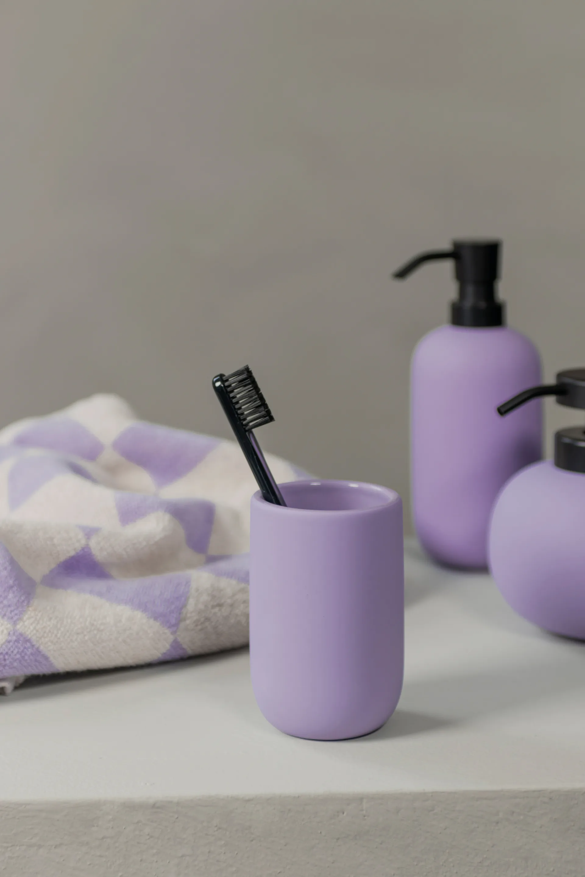 Lotus tooth brush holder, Light lilac Mette Ditmer
