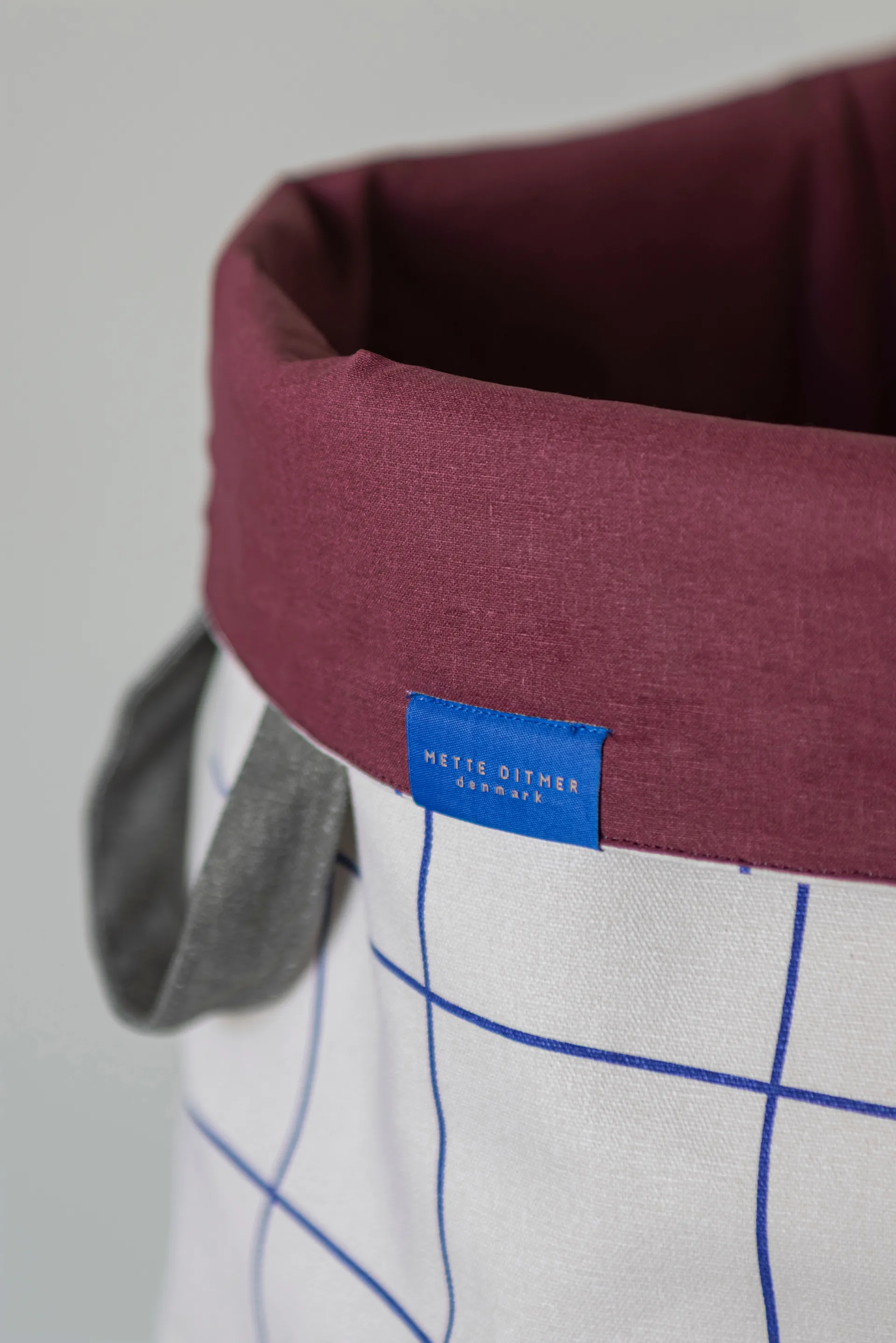 Mesh laundry basket Ø40x50 cm, Cobalt-sand Mette Ditmer