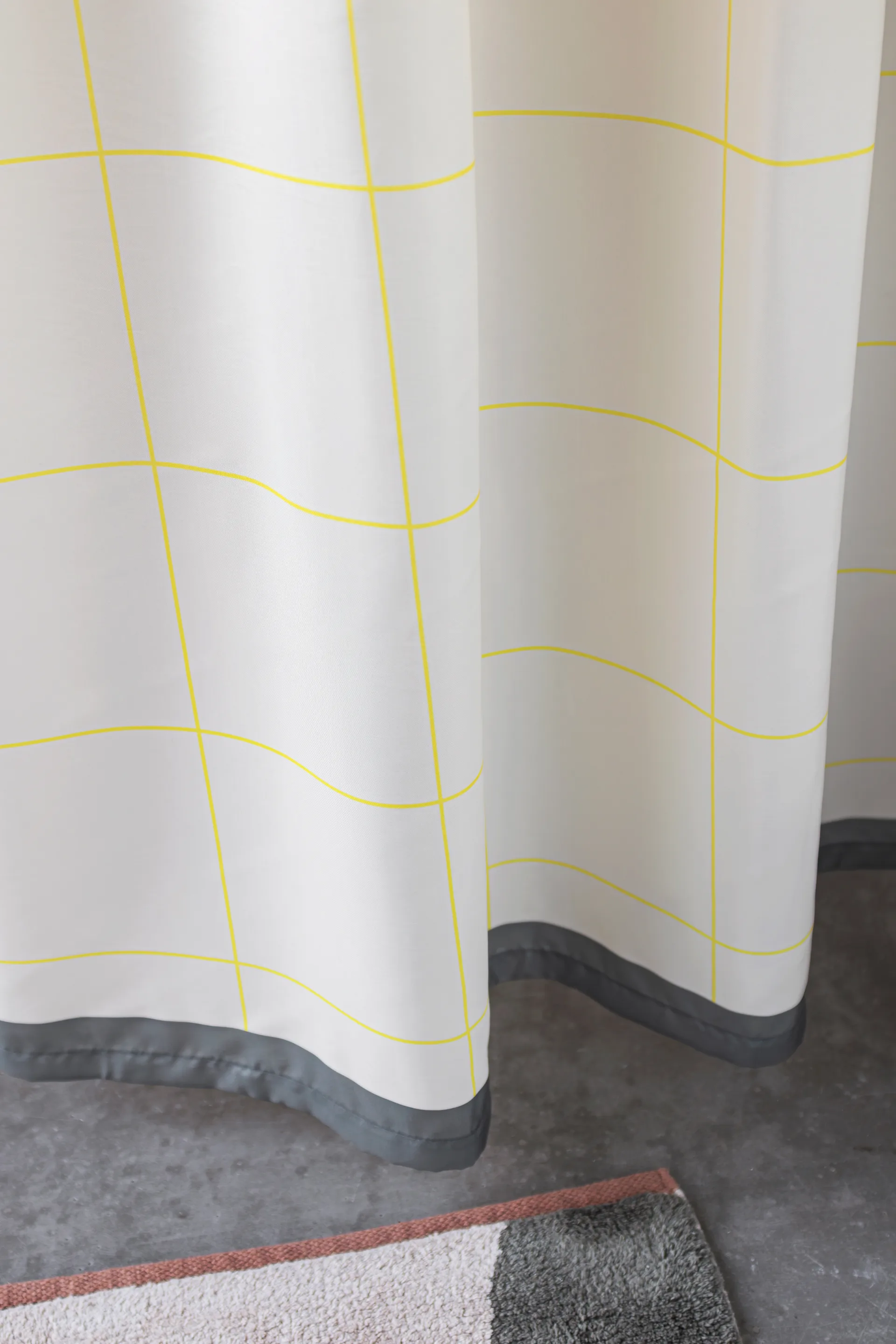 Mesh shower curtain 150x200 cm, Yellow Mette Ditmer