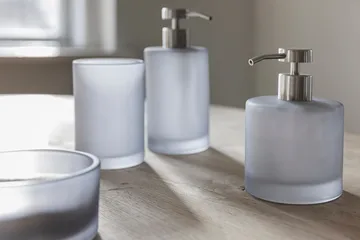 Modest soap dispenser tall - Dove blue - Mette Ditmer