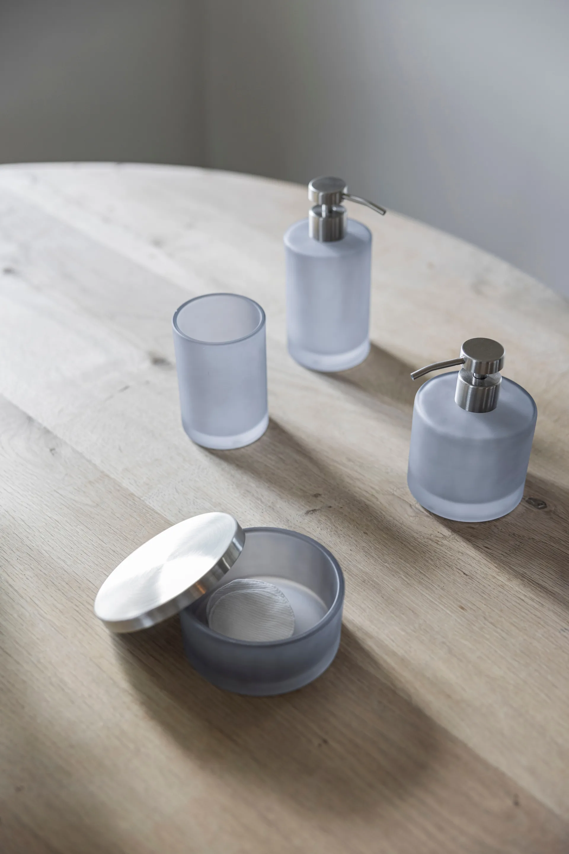 Modest toothbrush holder 10 cm, Dove blue Mette Ditmer