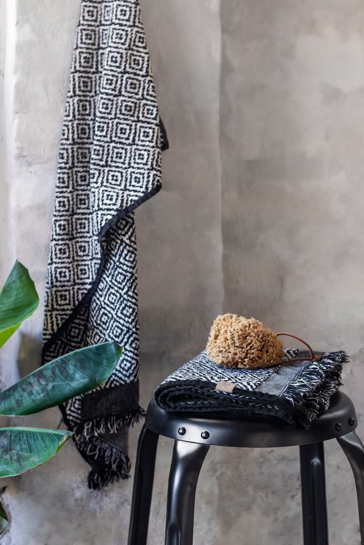 Morocco towel 70x140 cm - Black-white - Mette Ditmer