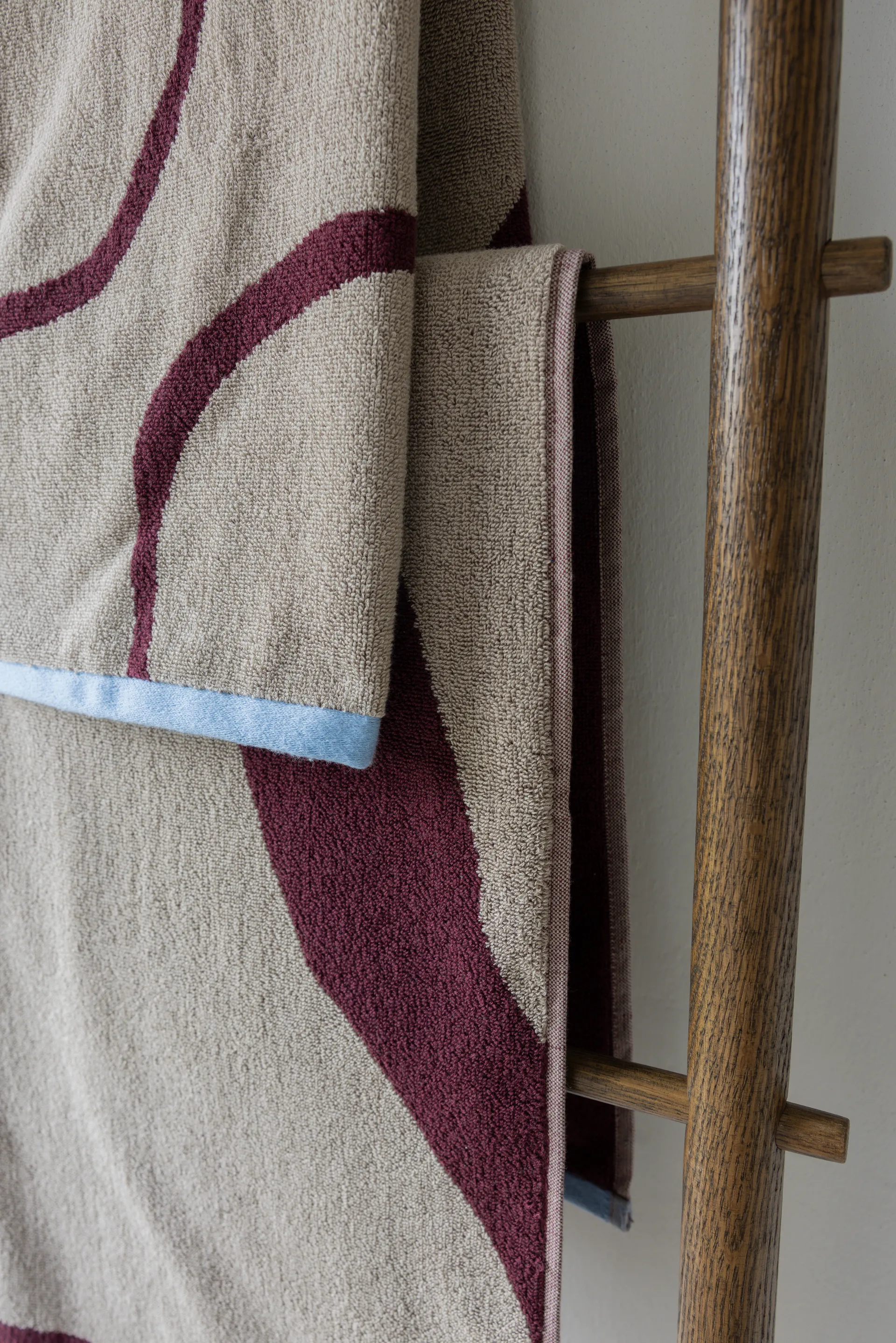 Nova Arte bath towel 70x133 cm, Wine-sand Mette Ditmer