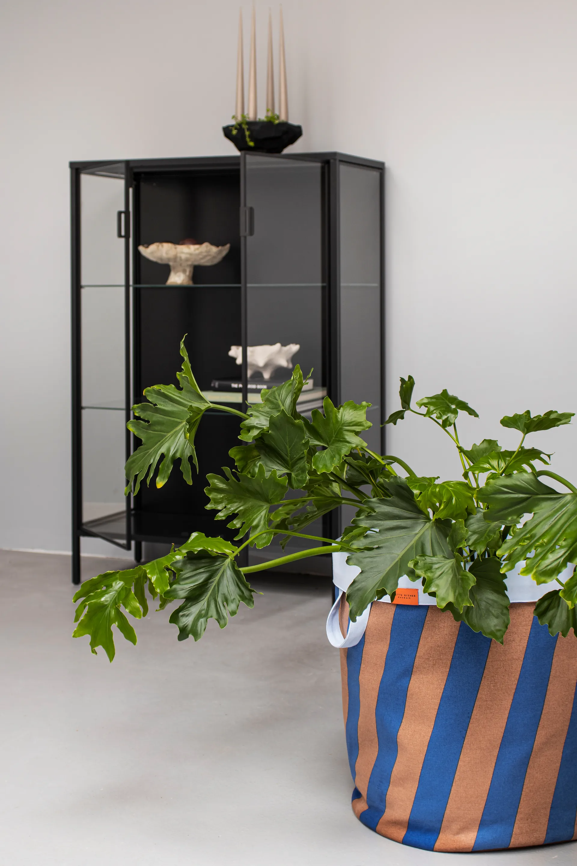 Nova Arte laundry basket 40x40x50 cm, Cobalt-blush Mette Ditmer