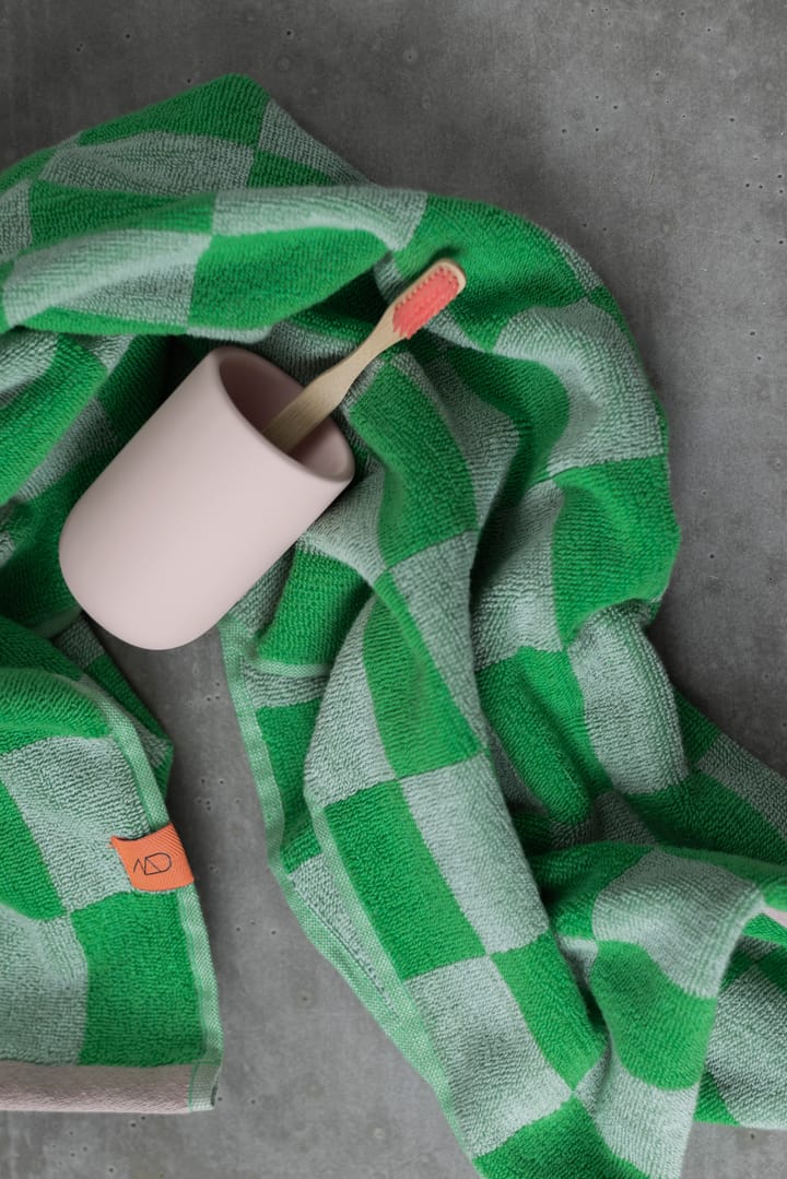 Retro towel 50x90 cm - Classic green - Mette Ditmer