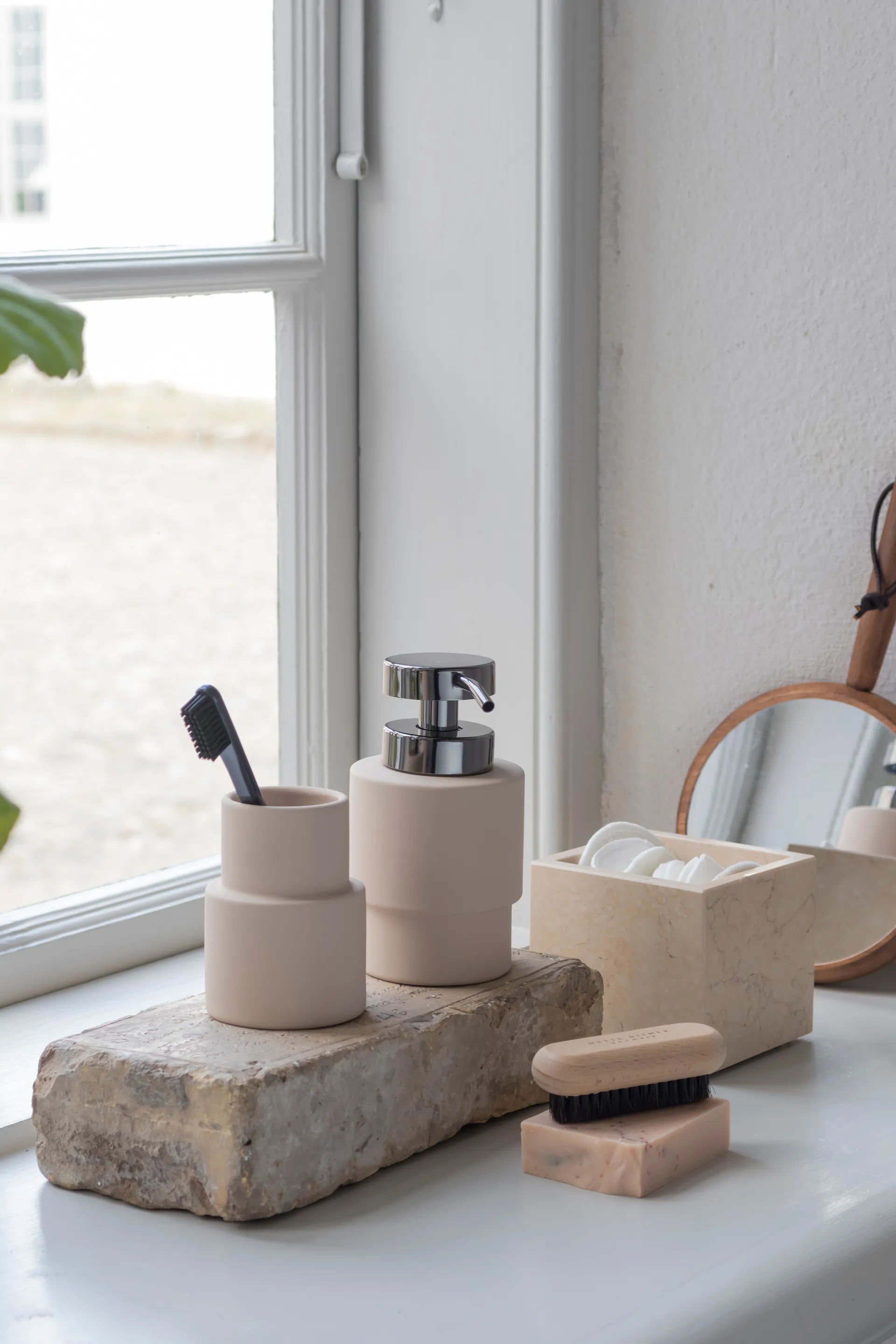 Shades toothbrush holder 9.5 cm, Linen Mette Ditmer