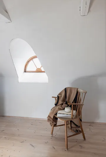 Shadow throw blanket - Latte-black, 130x175 cm - Mette Ditmer