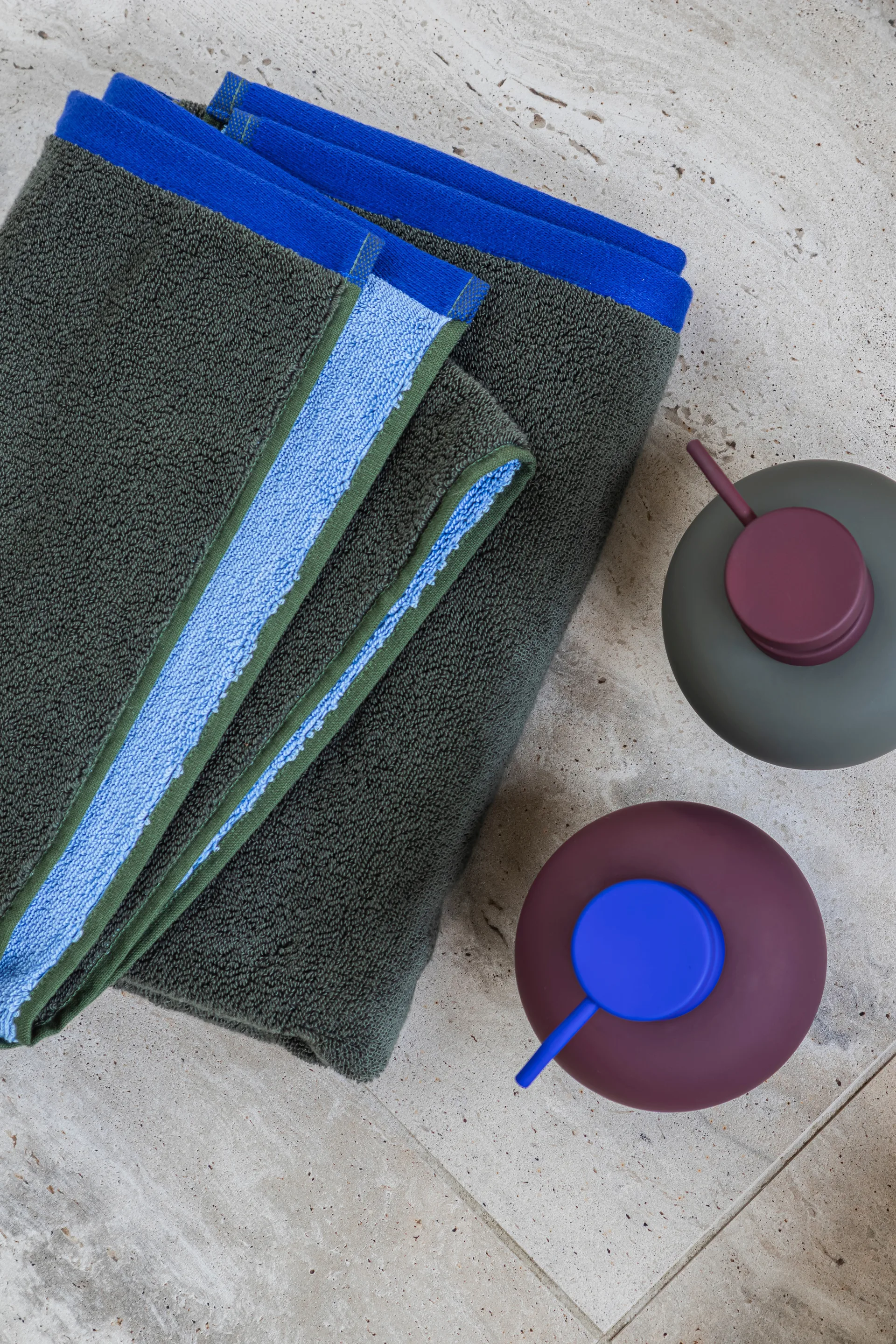 Soft bath towel 70x133 cm, Dark olive-light blue Mette Ditmer