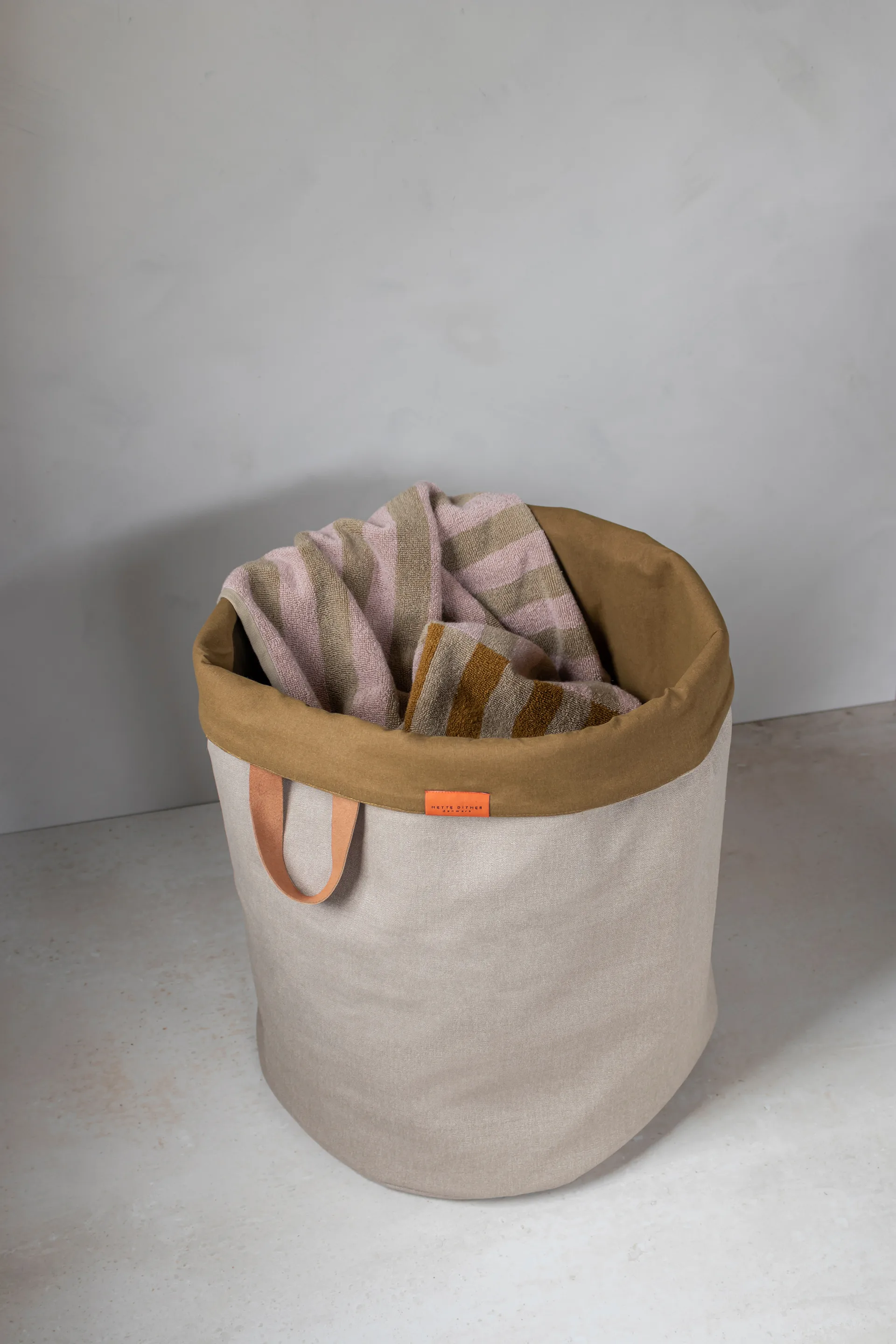 Sort It laundry basket, Sand Mette Ditmer