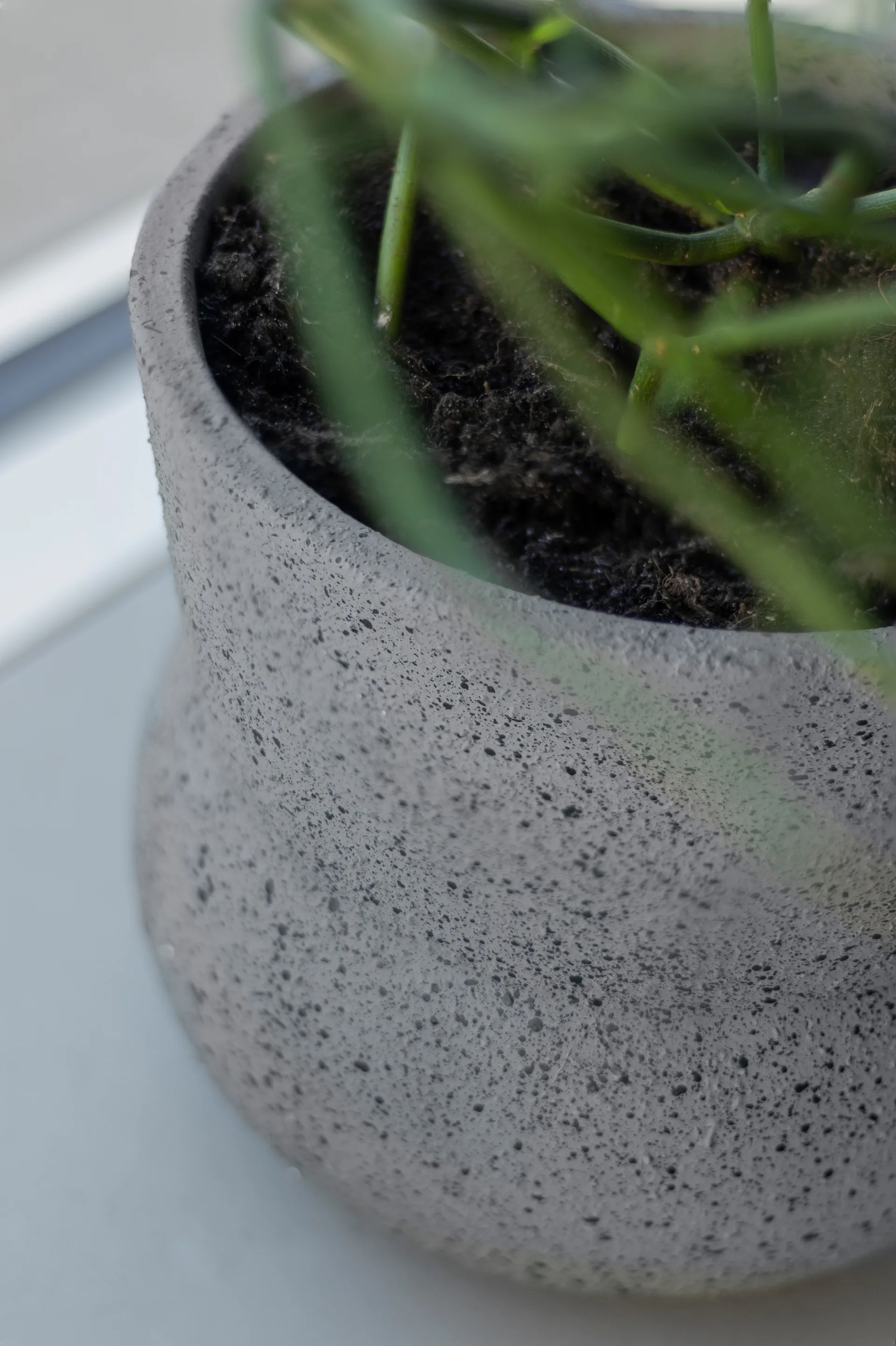 Stone flowerpot Ø17 cm, Grey Mette Ditmer