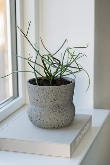 Stone flowerpot Ø17 cm - Grey - Mette Ditmer