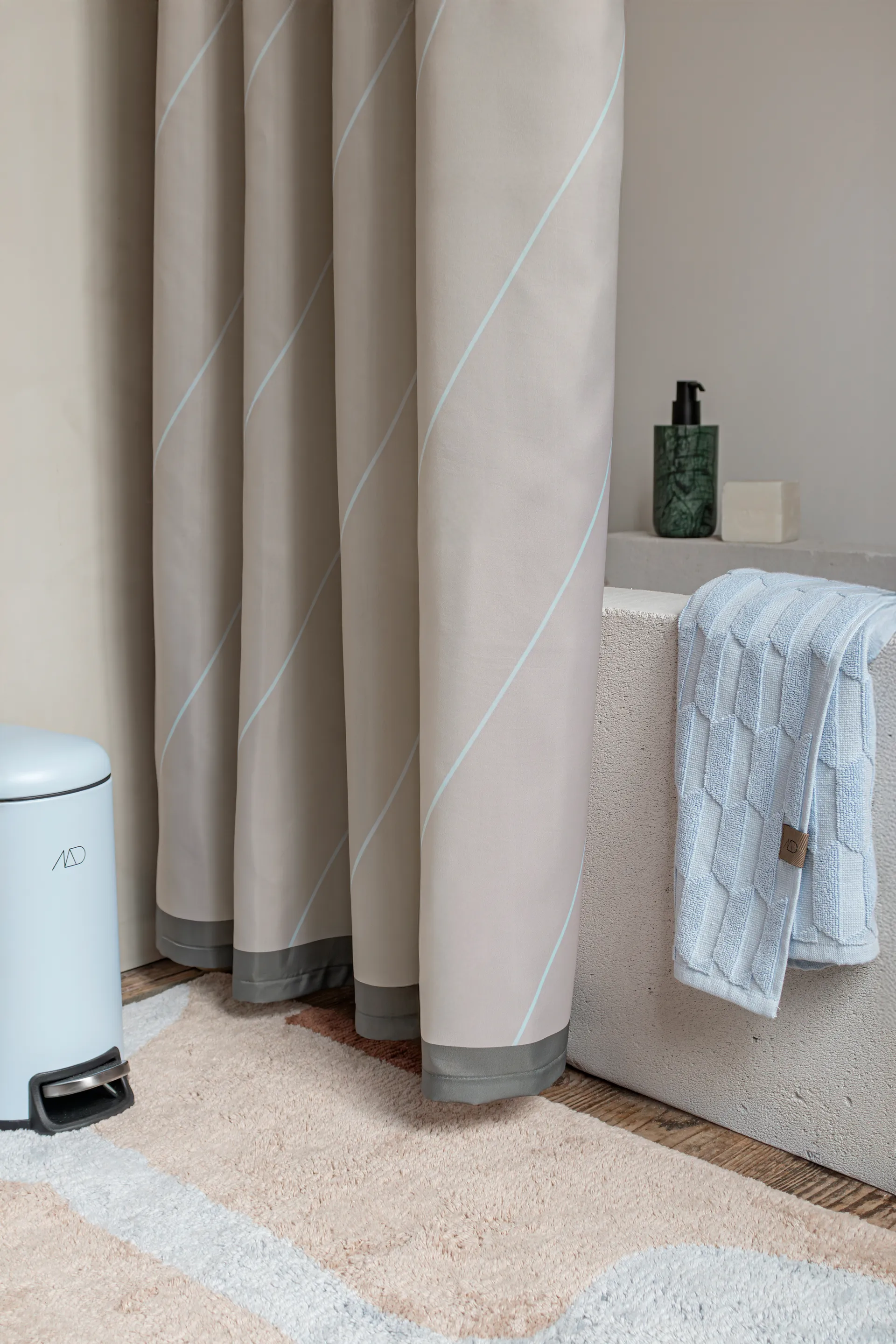 Subtle shower curtain 150x200 cm, Mint Mette Ditmer